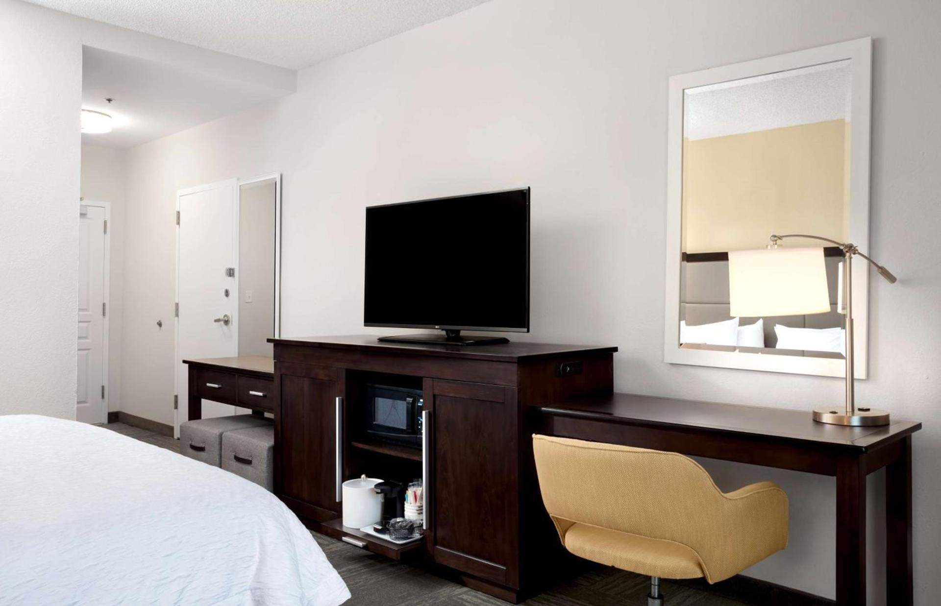 Hampton Inn Hallandale Beach-Aventura photo 13
