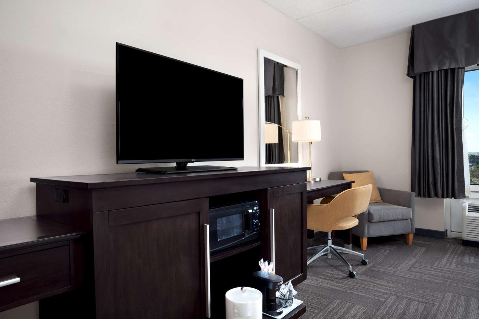 Hampton Inn Hallandale Beach-Aventura photo 14