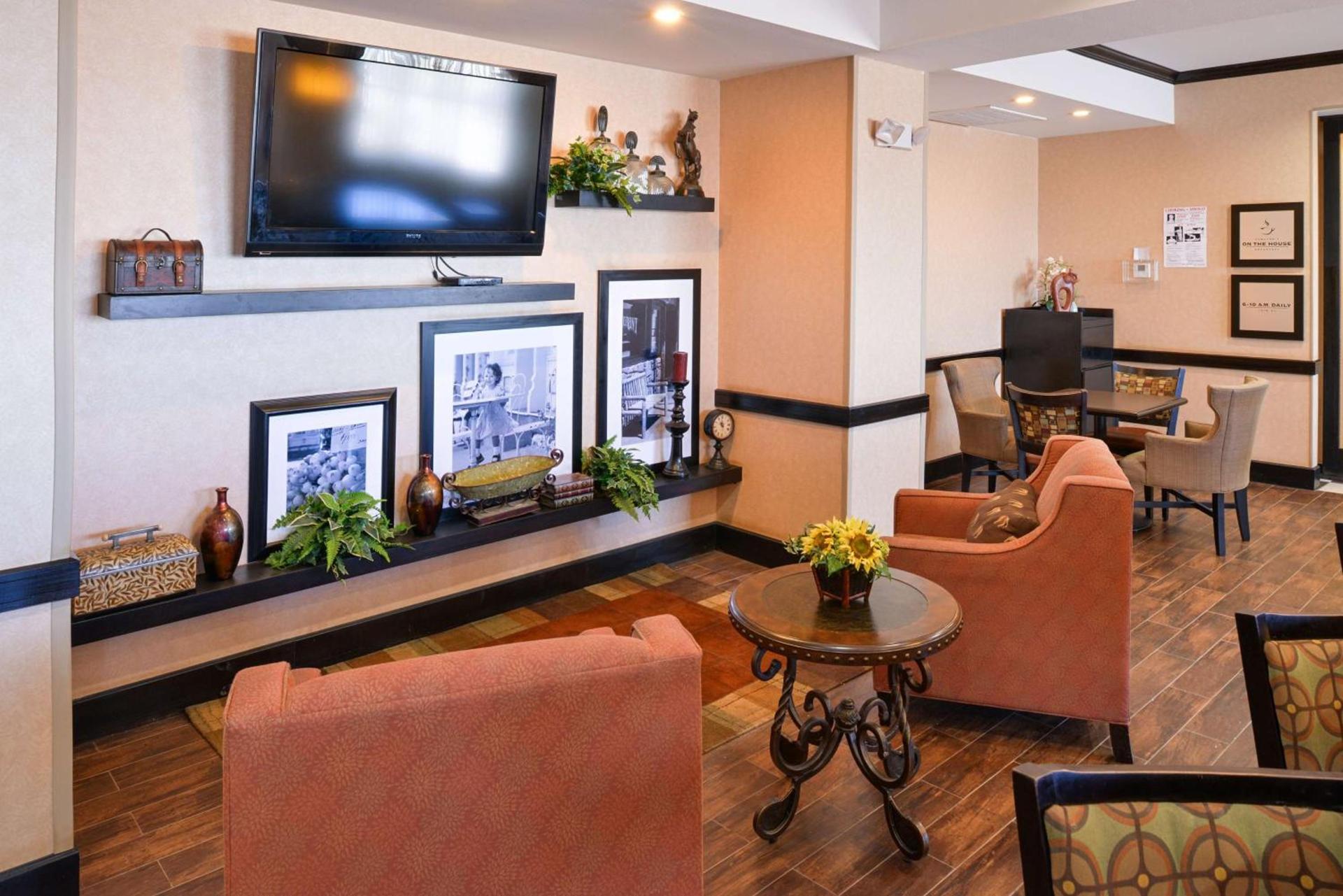 Hampton Inn Pecos photo 3