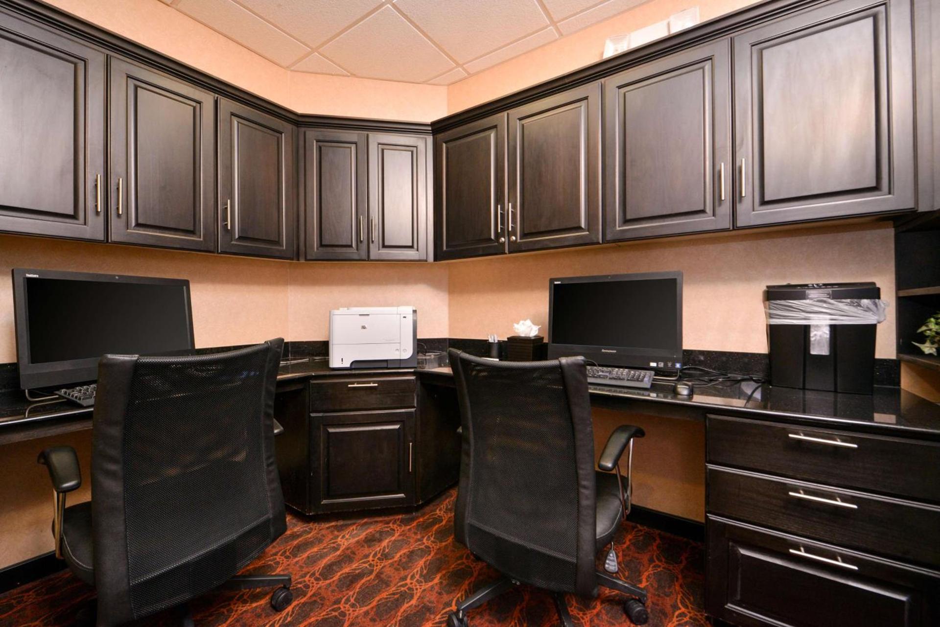 Hampton Inn Pecos photo 37