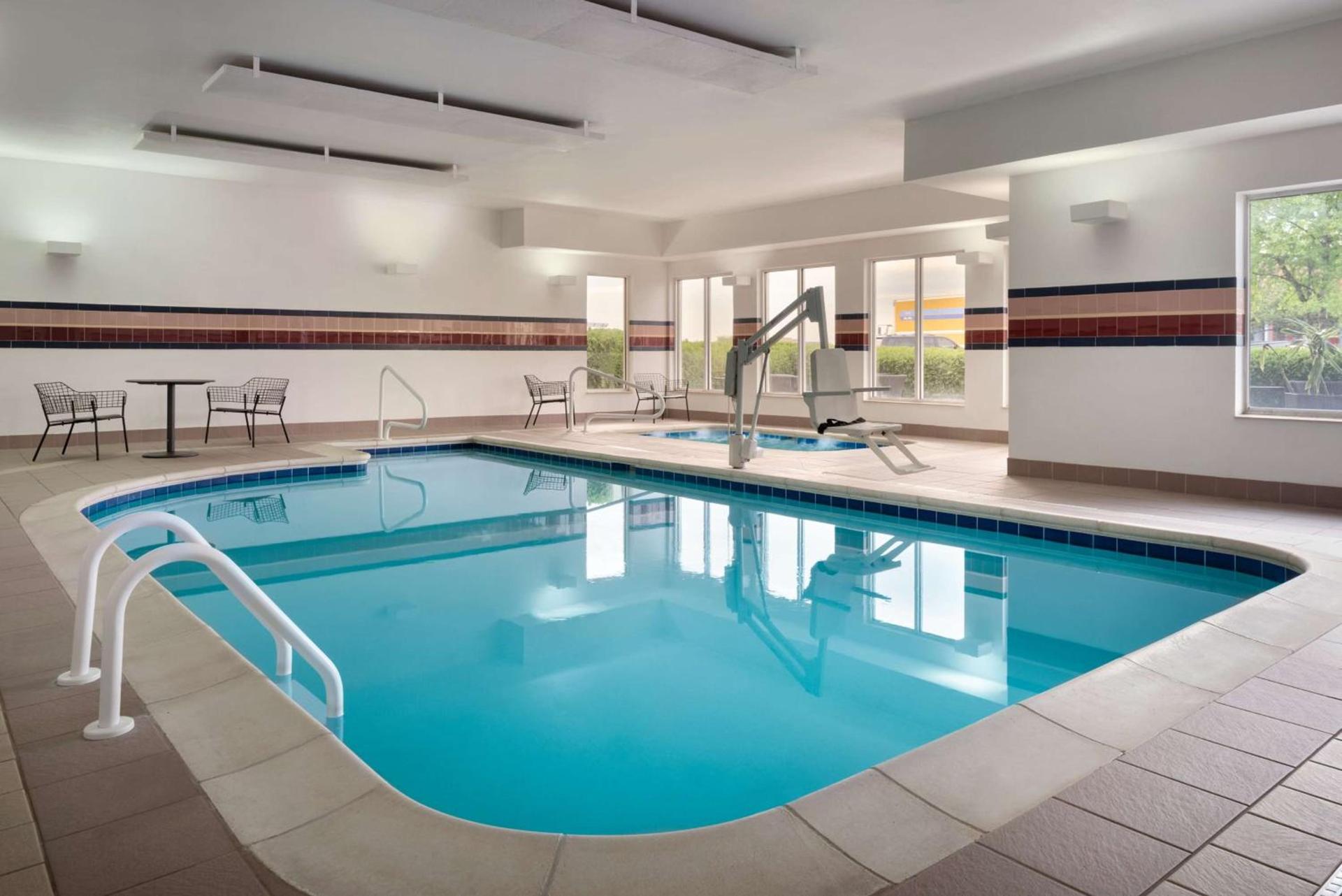 Hilton Garden Inn Fort Wayne photo 10