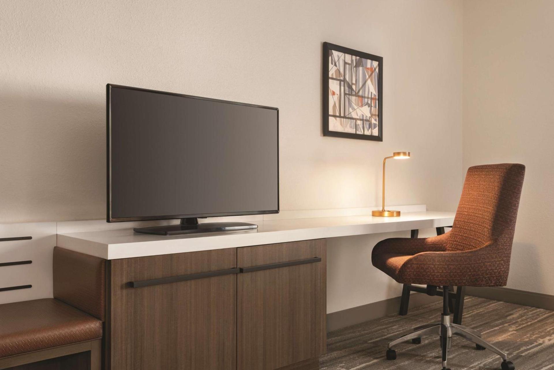 Hilton Garden Inn Fort Wayne photo 16