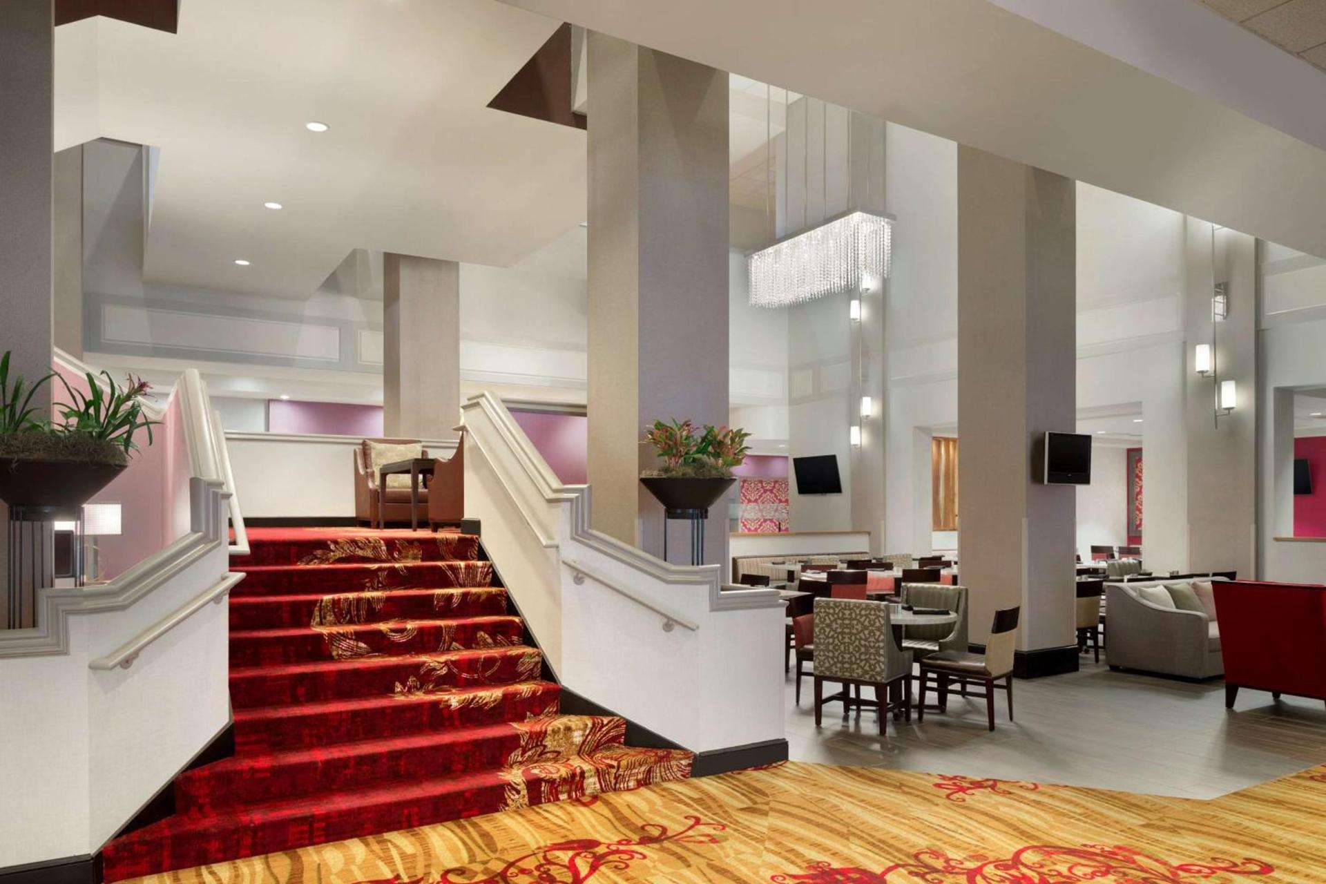 Hilton Fort Wayne at the Grand Wayne Convention Center photo 17