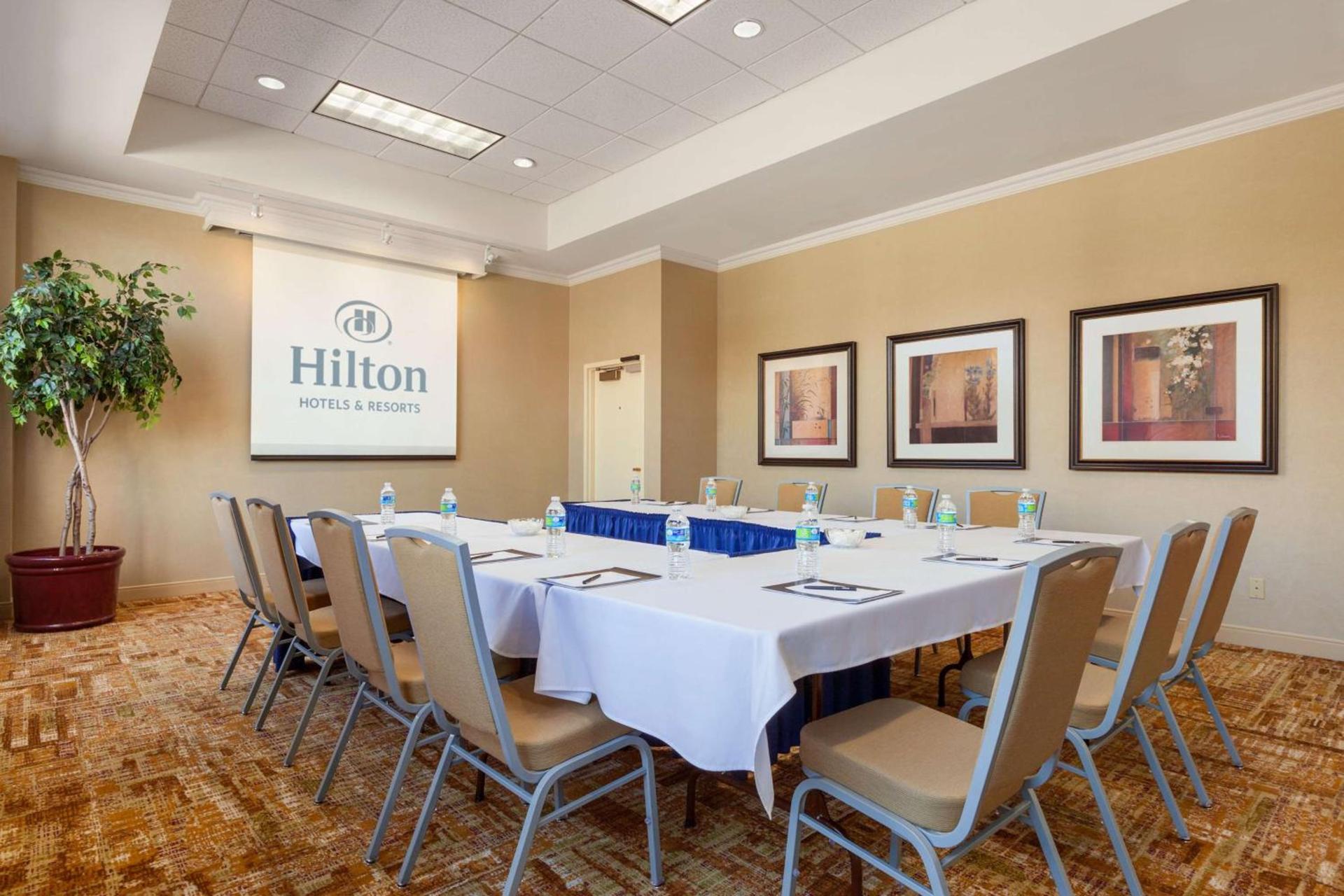 Hilton Fort Wayne at the Grand Wayne Convention Center photo 34