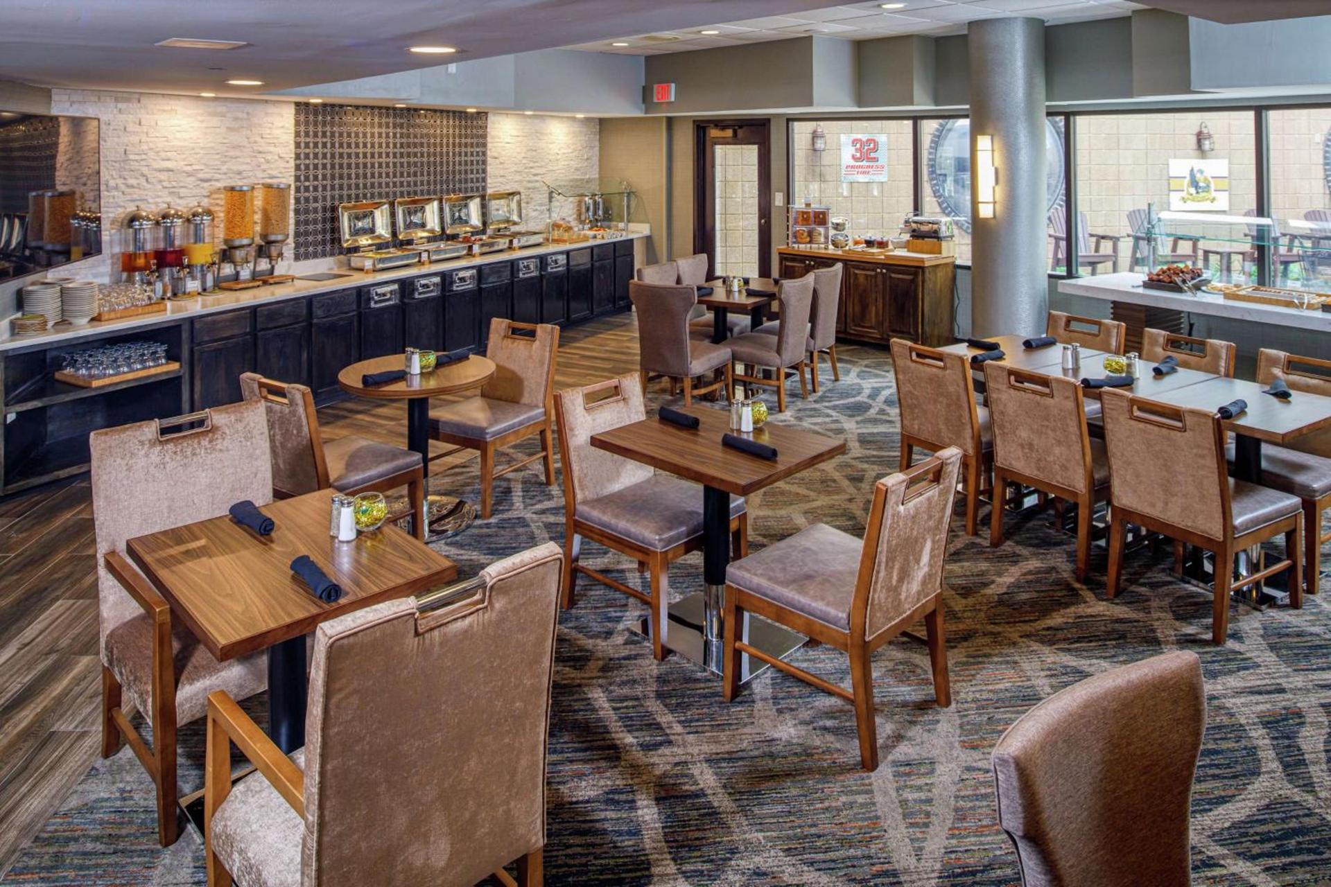 DoubleTree by Hilton Appleton, WI photo 8