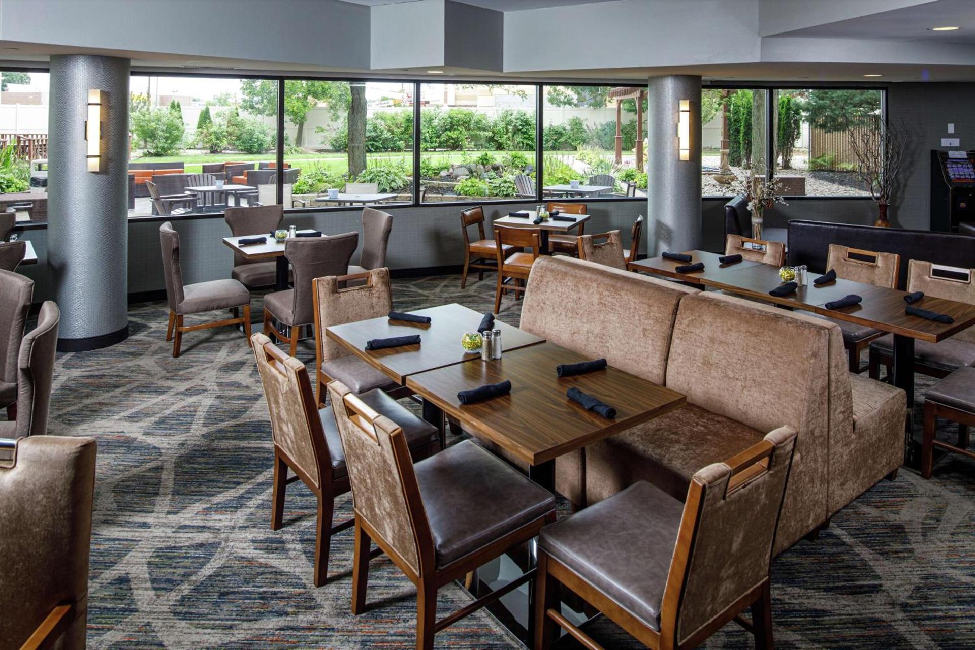 DoubleTree by Hilton Appleton, WI photo 9