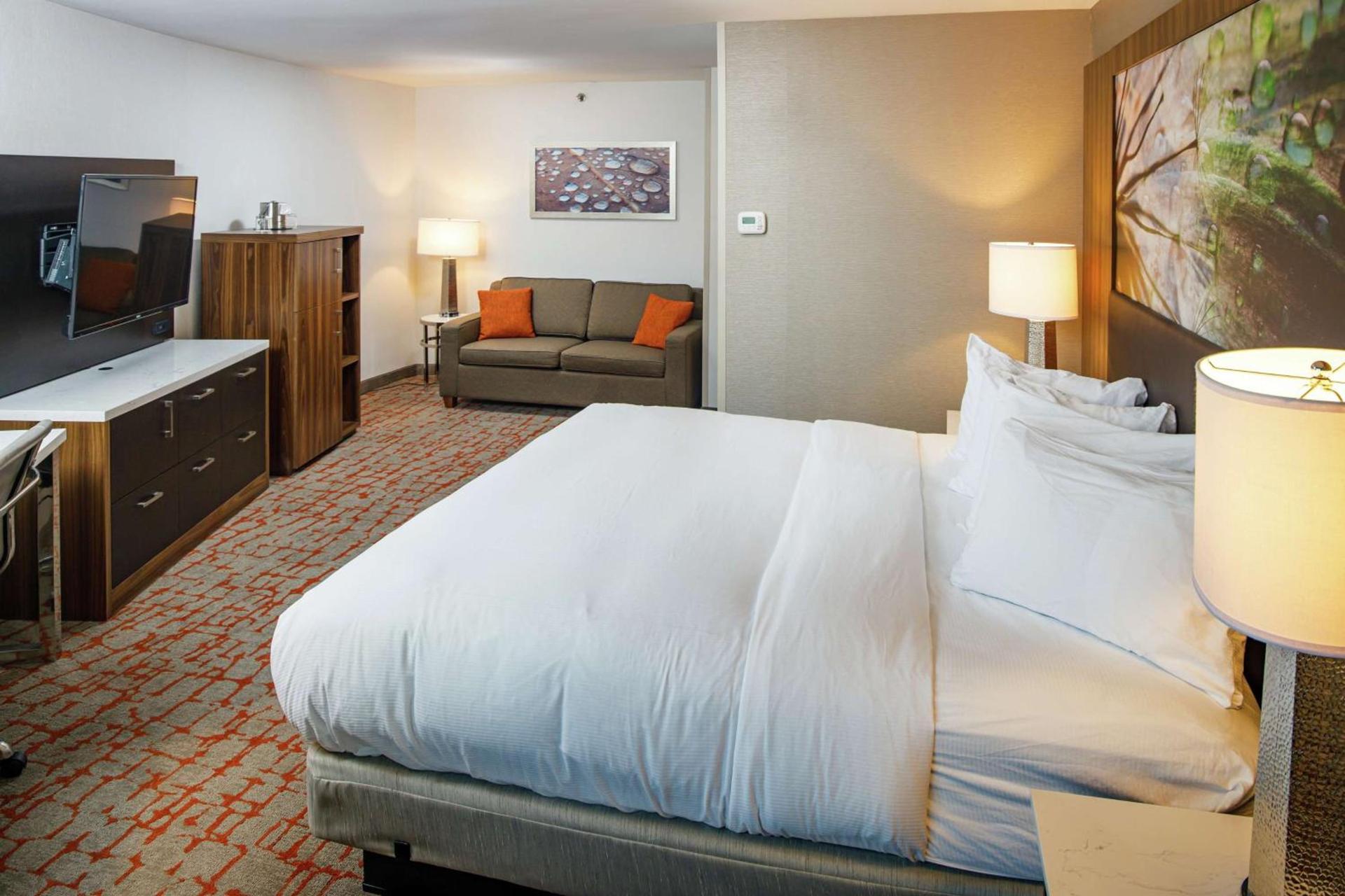 DoubleTree by Hilton Appleton, WI photo 33