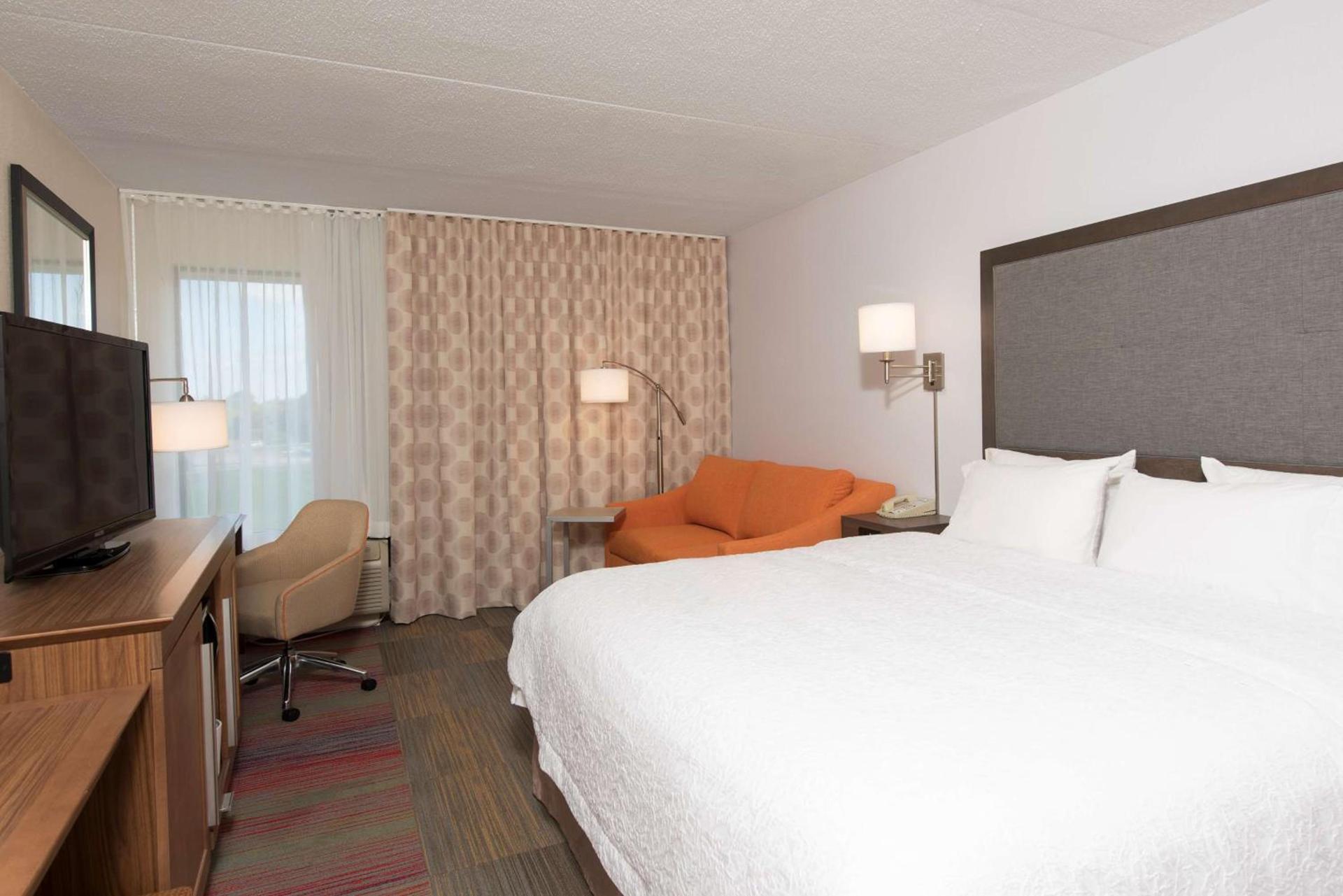 Hampton Inn Grand Rapids-South photo 12