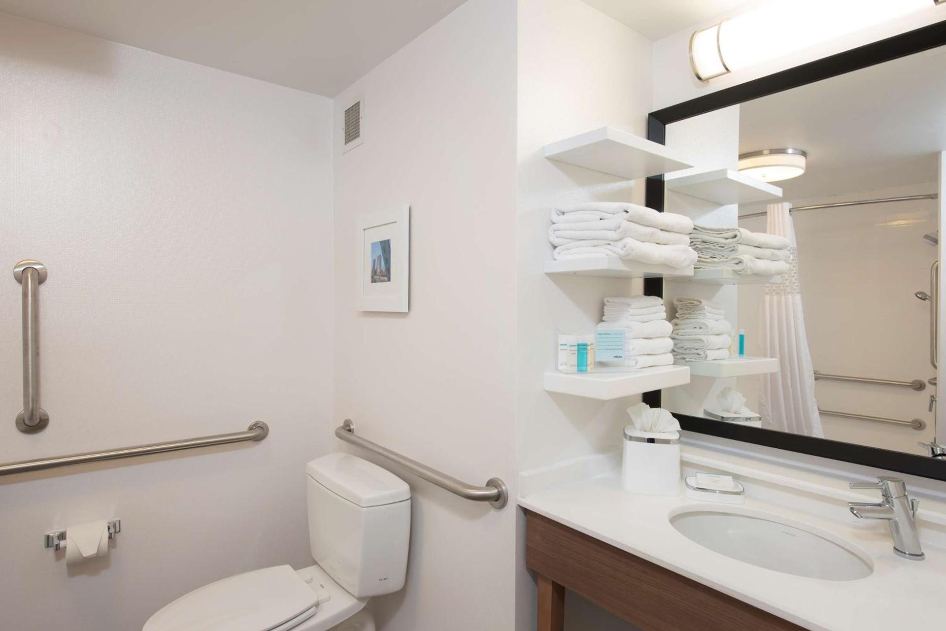 Hampton Inn Grand Rapids-South photo 19