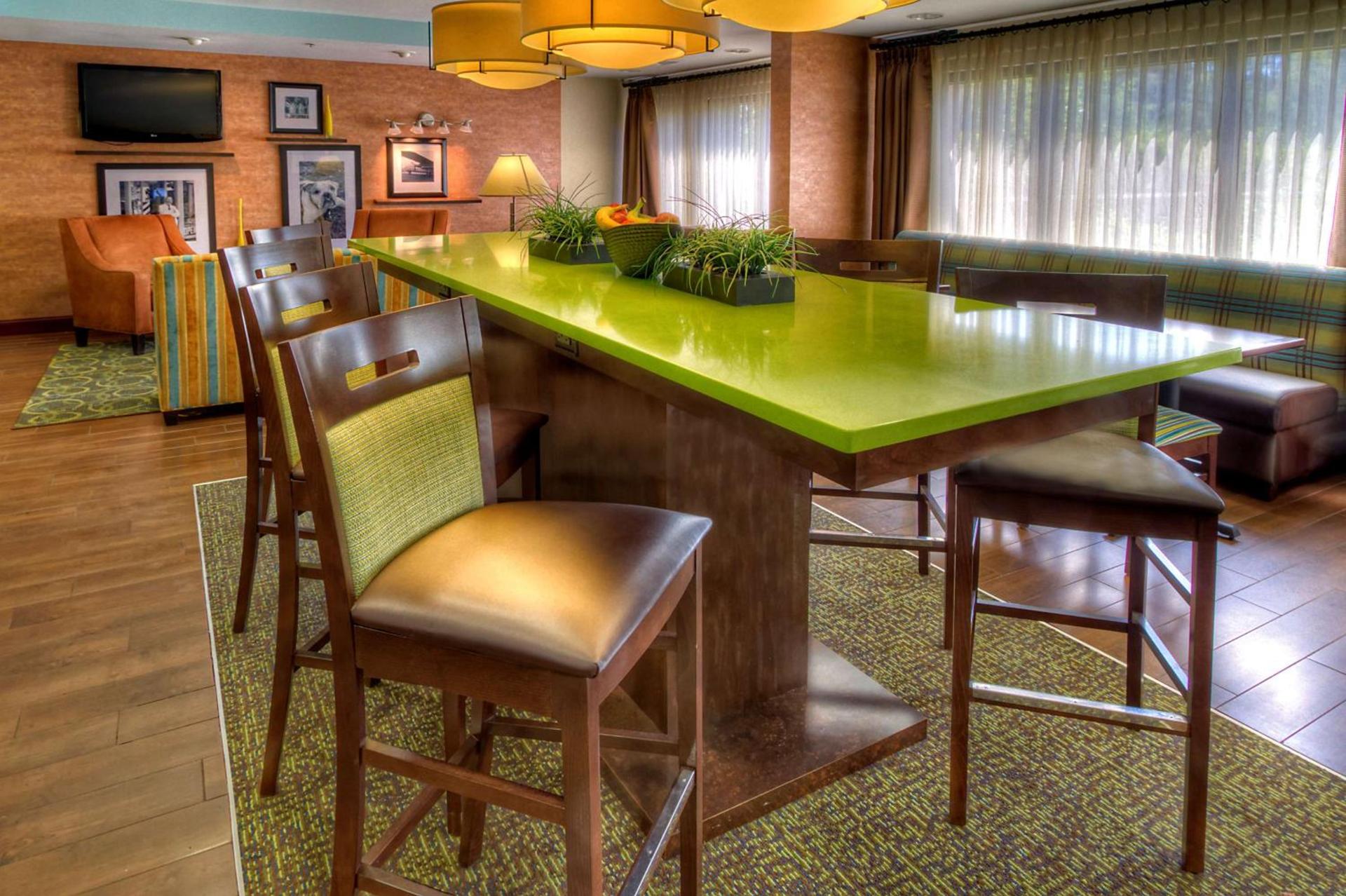 Hampton Inn Goldsboro photo 9