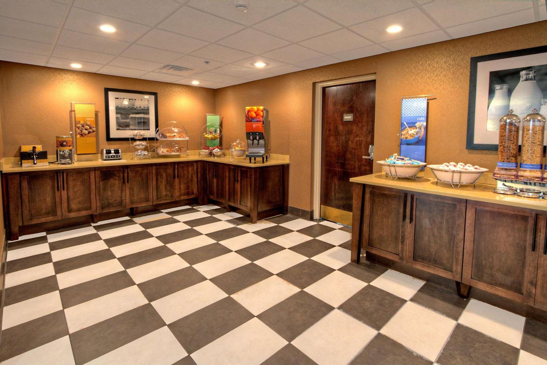 Hampton Inn Goldsboro photo 19