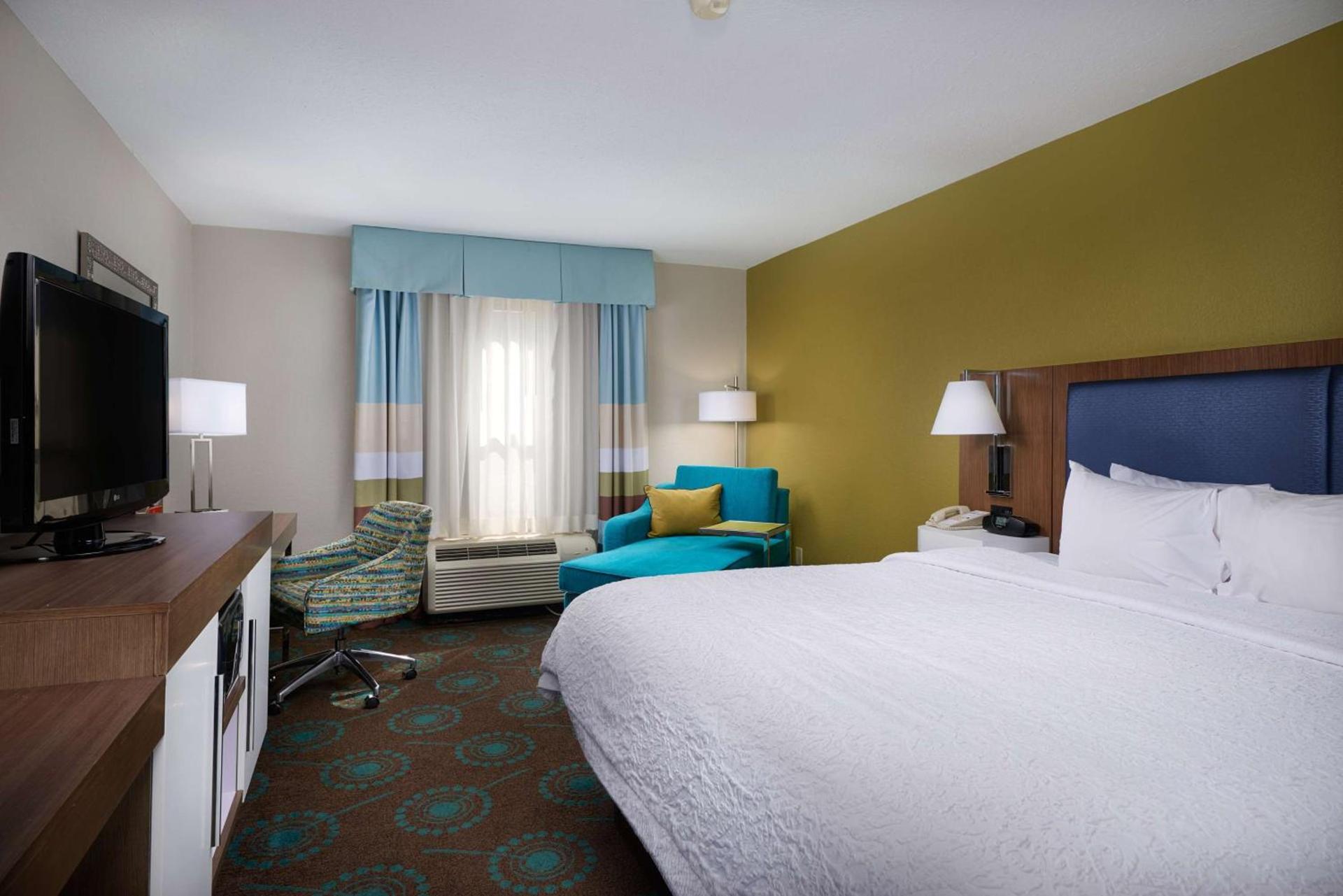Hampton Inn Goldsboro photo 26