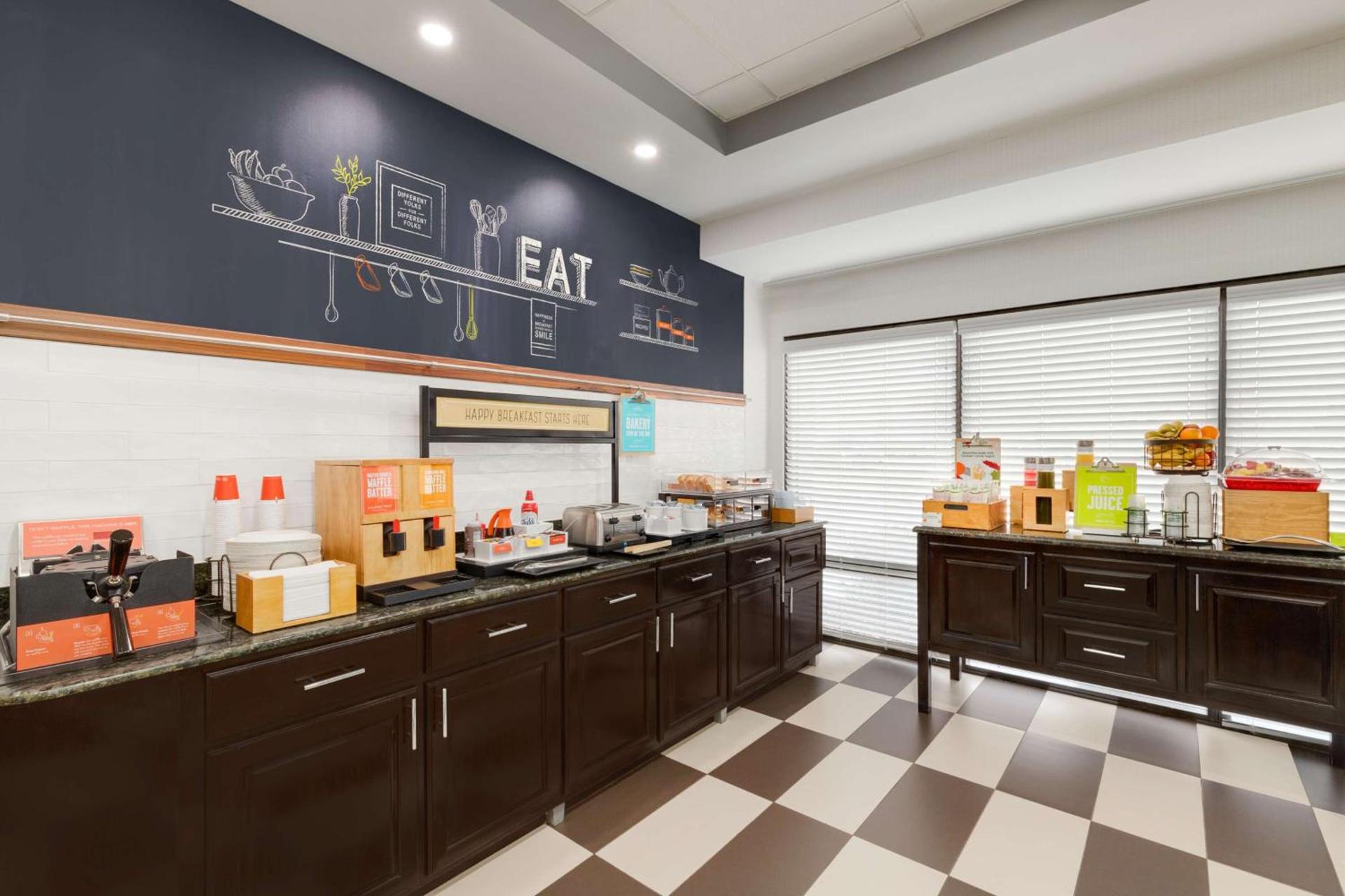 Hampton Inn Greenville-Simpsonville photo 8