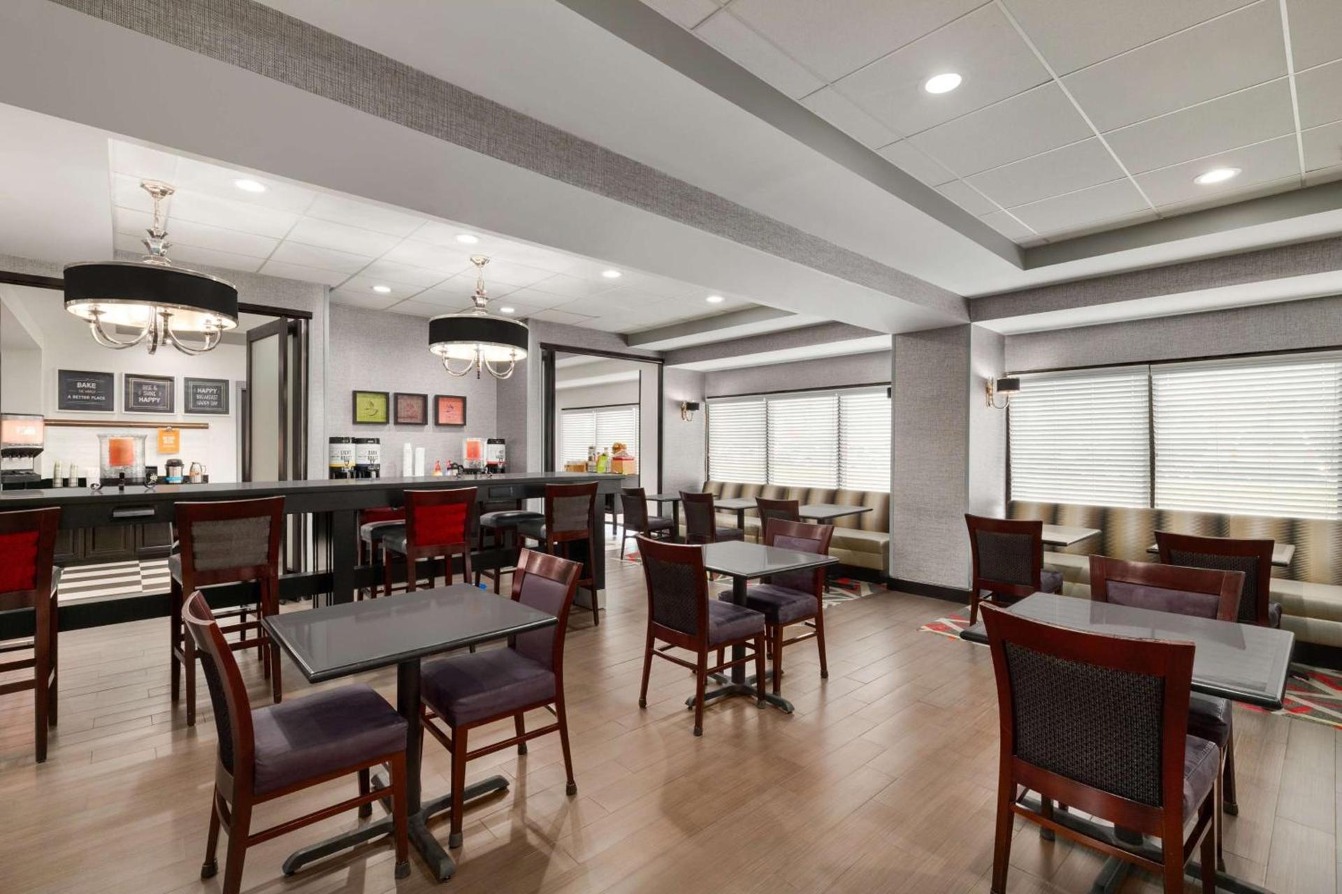 Hampton Inn Greenville-Simpsonville photo 10