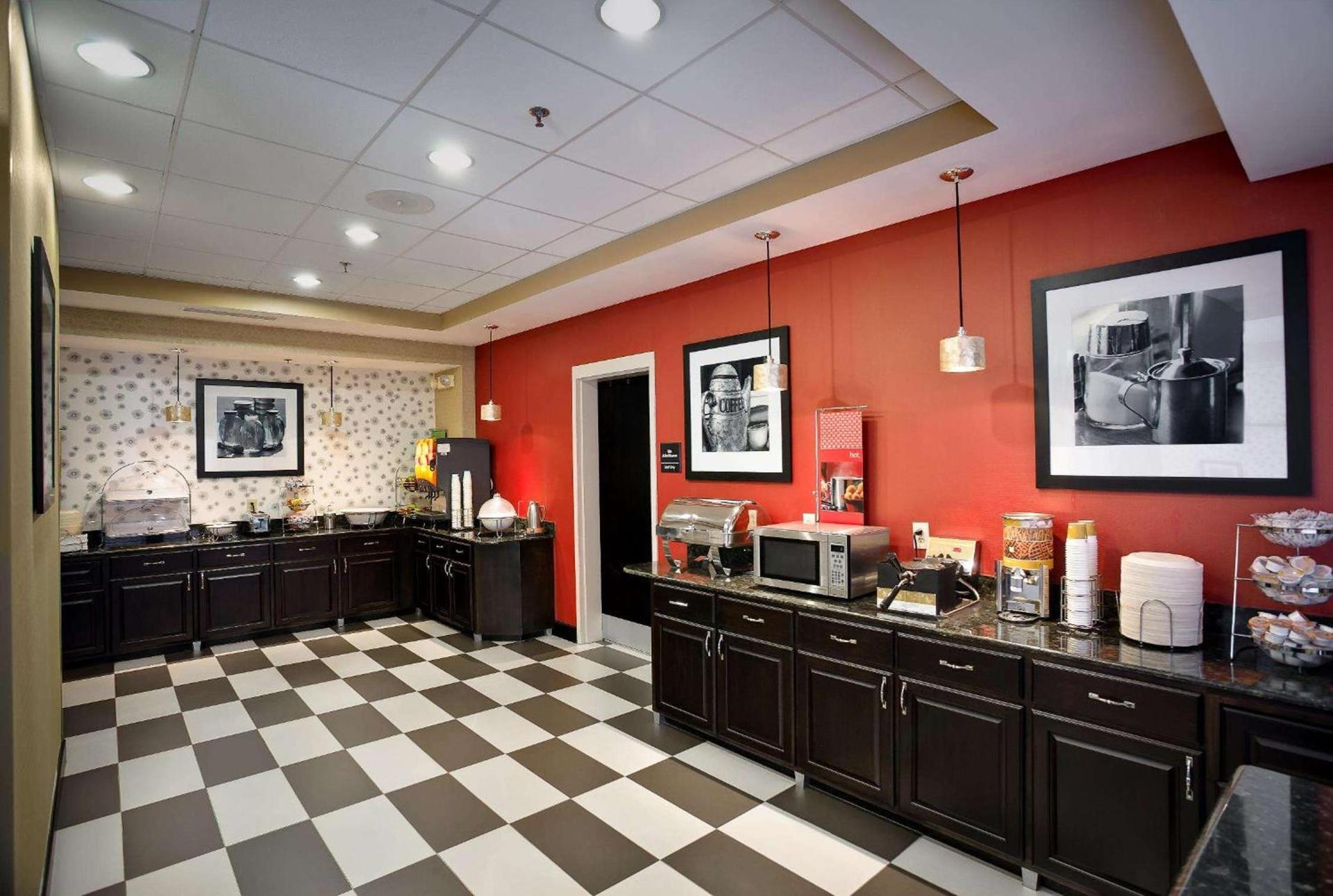 Hampton Inn Greenville-Simpsonville photo 12