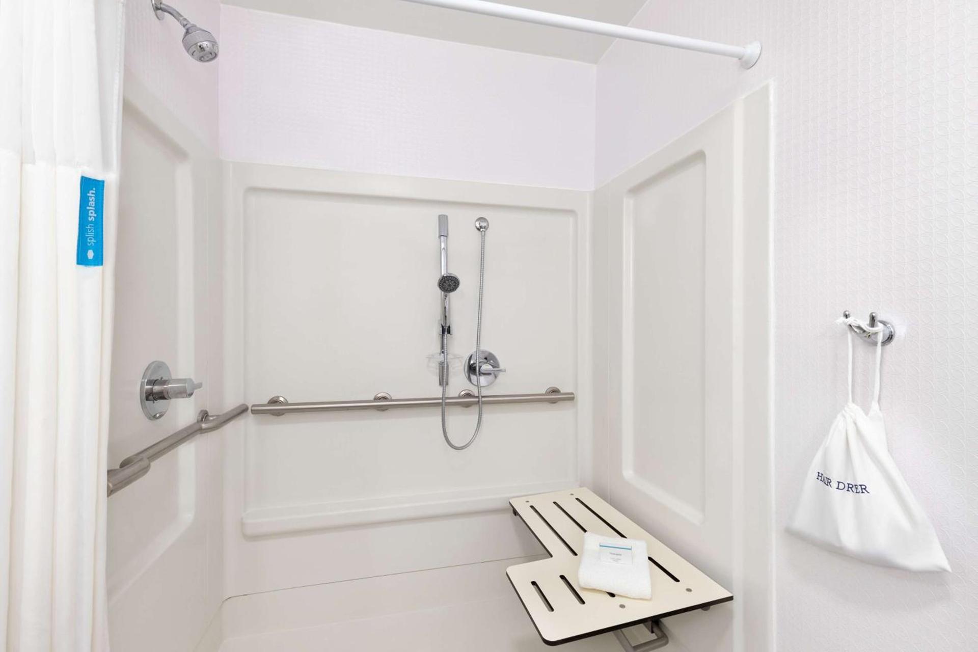 Hampton Inn Greenville-Simpsonville photo 18