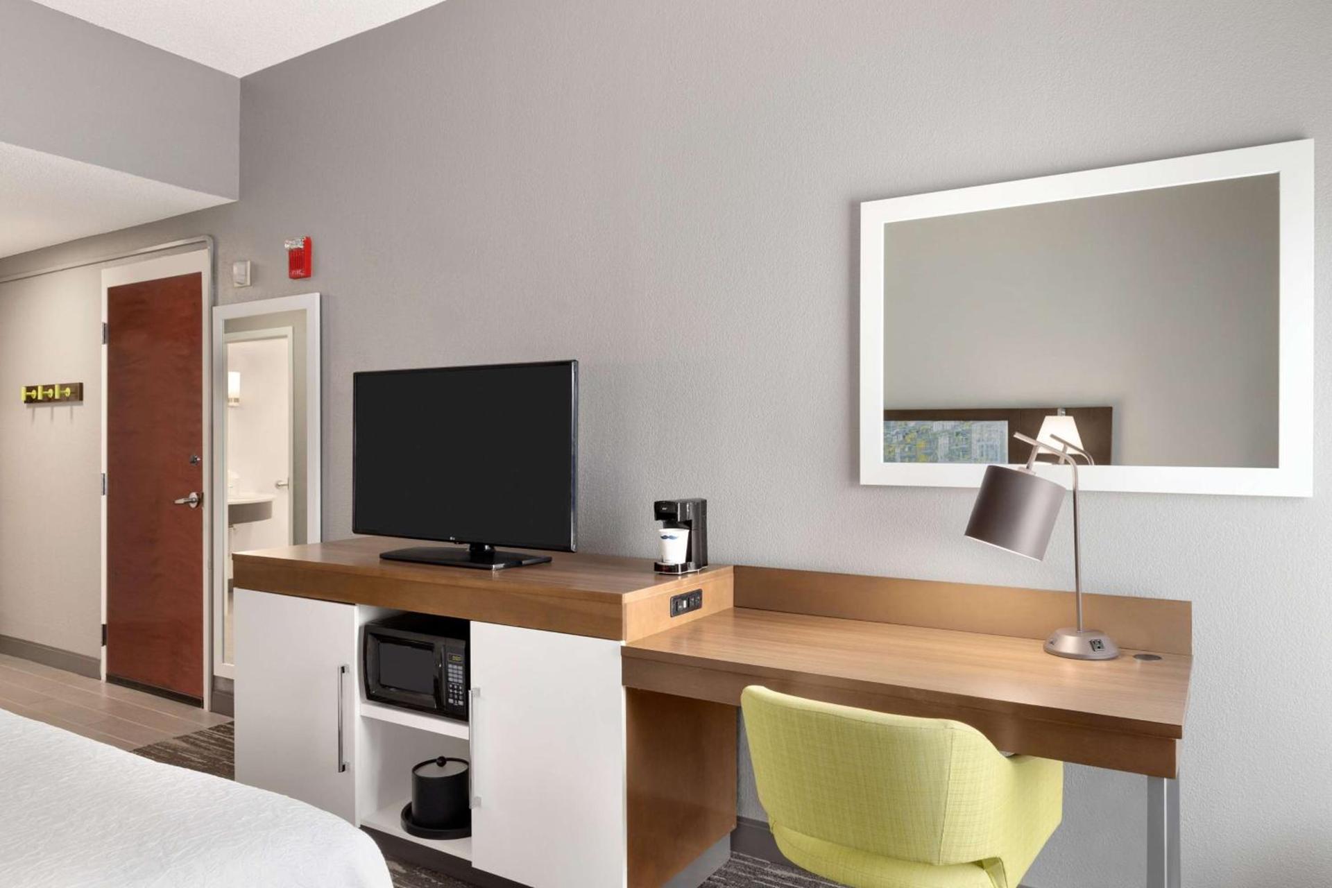 Hampton Inn Greenville-Simpsonville photo 32