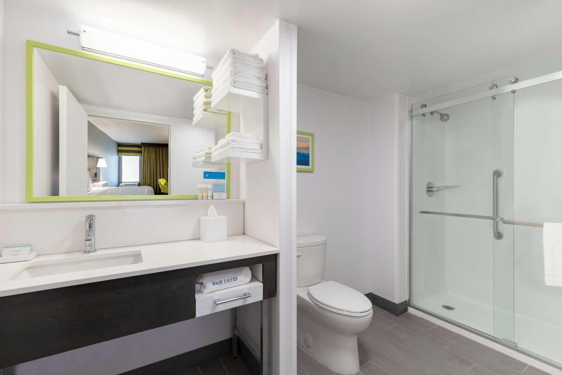 Hampton Inn Greenville-Simpsonville photo 36