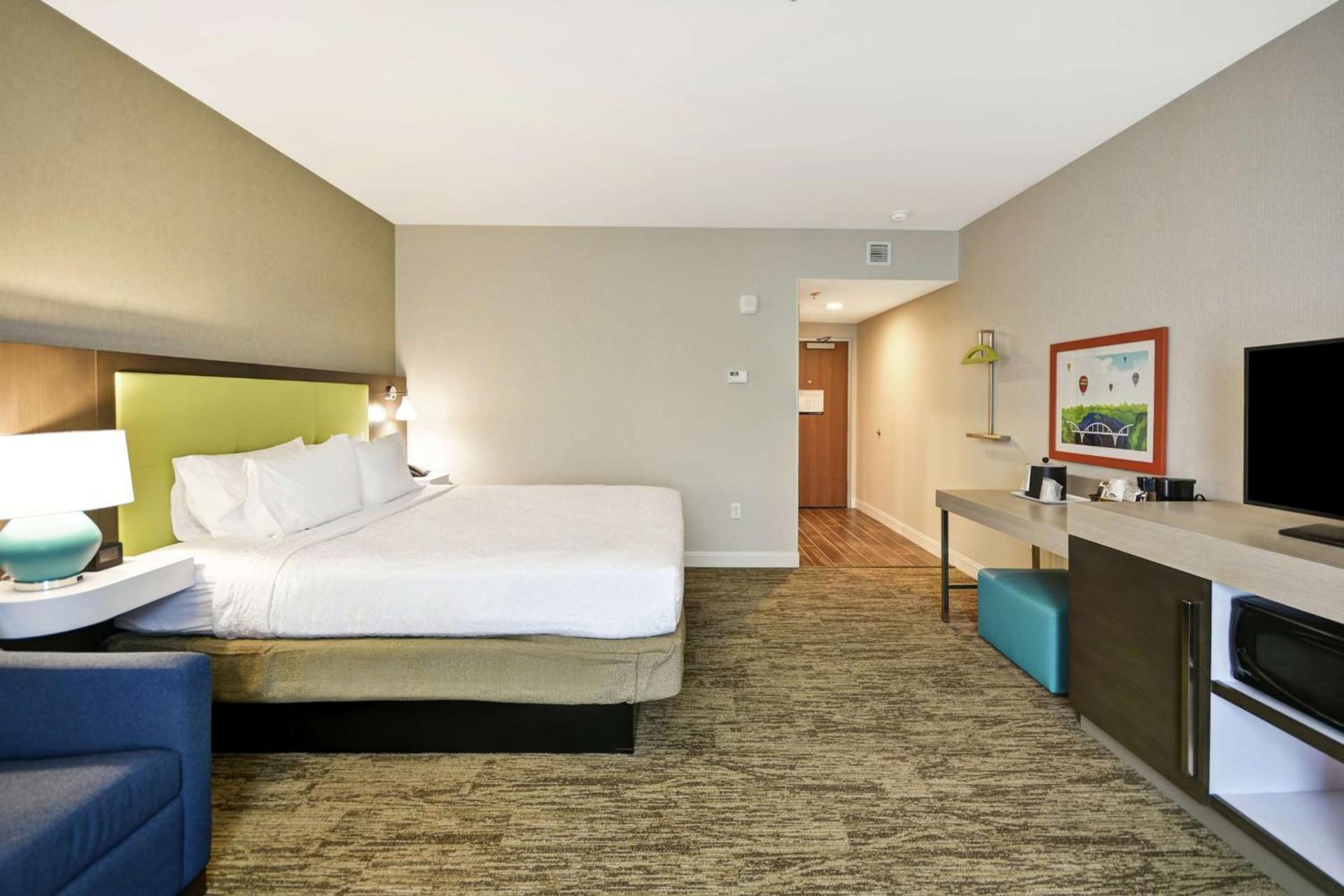 Hampton Inn & Suites Grants Pass photo 25