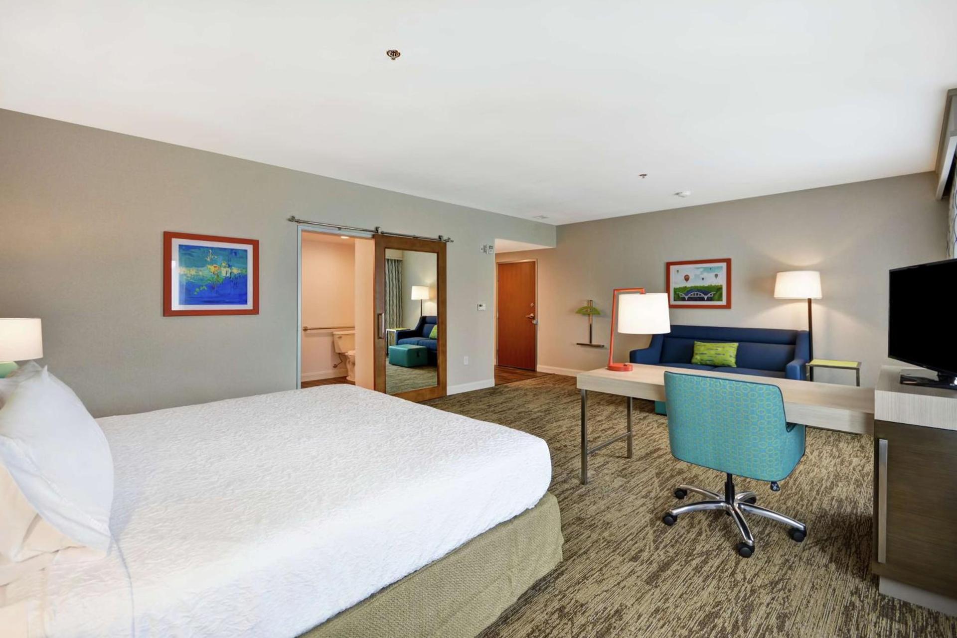 Hampton Inn & Suites Grants Pass photo 27