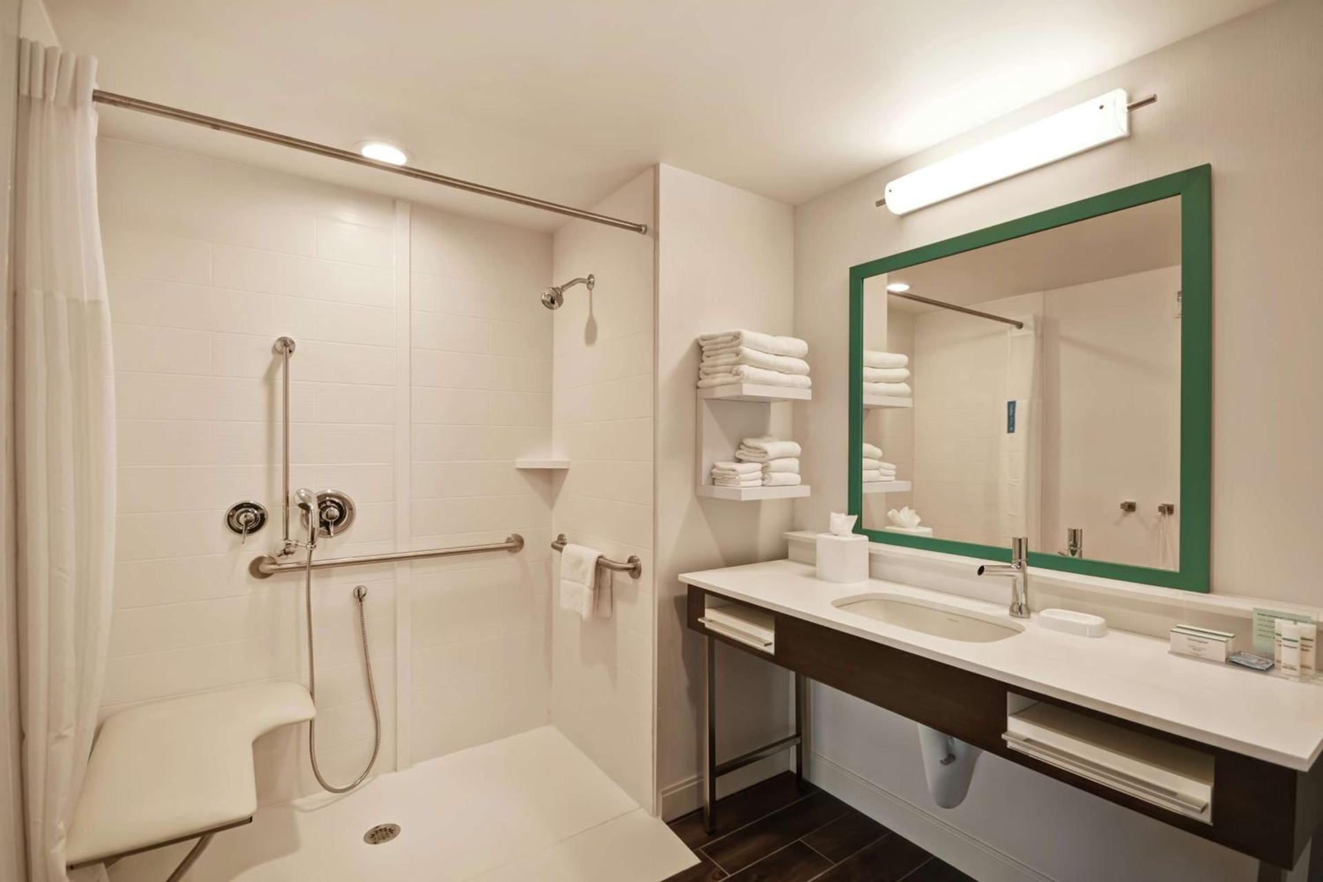 Hampton Inn & Suites Grants Pass photo 32