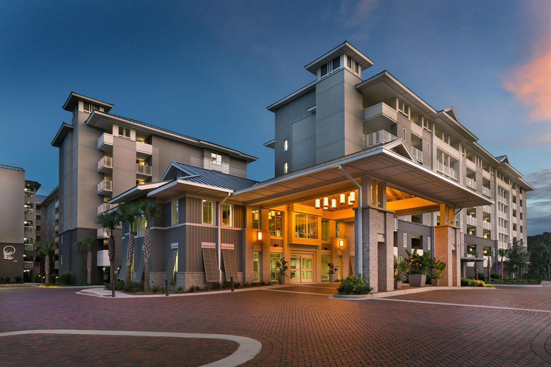 Hilton Grand Vacations Club Ocean Oak Resort Hilton Head photo 2