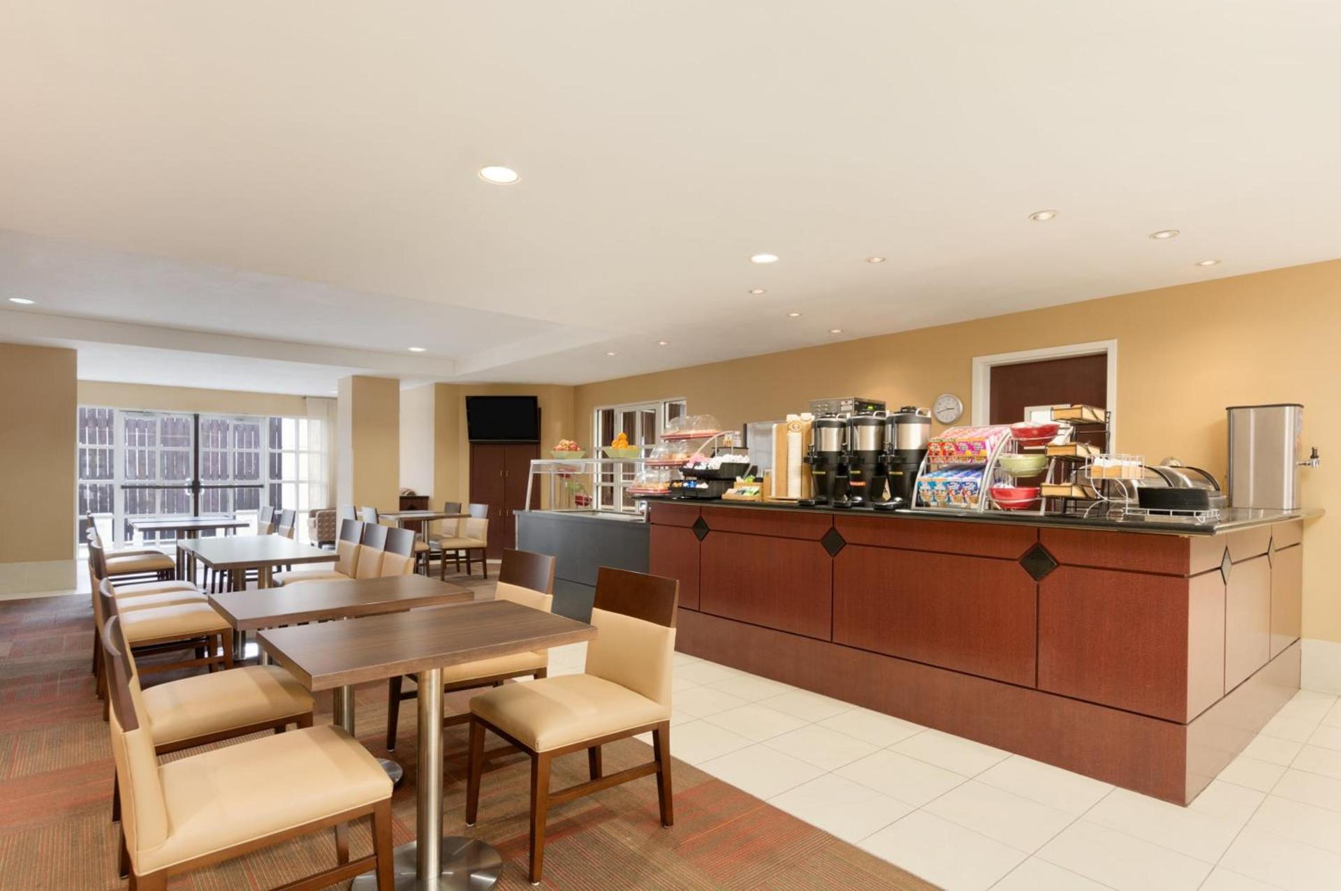 Hawthorn Extended Stay by Wyndham College Station photo 7