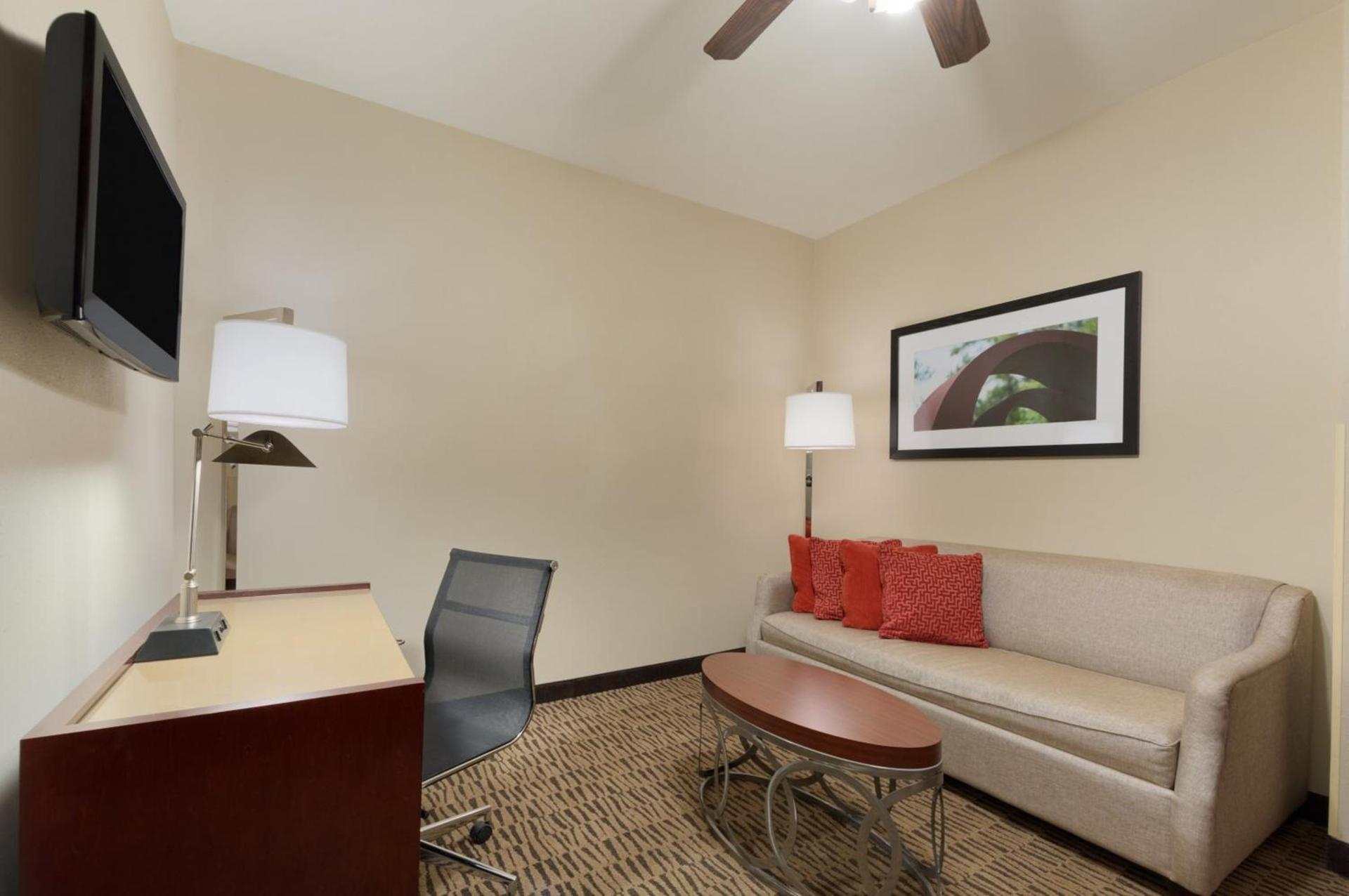 Hawthorn Extended Stay by Wyndham College Station photo 18