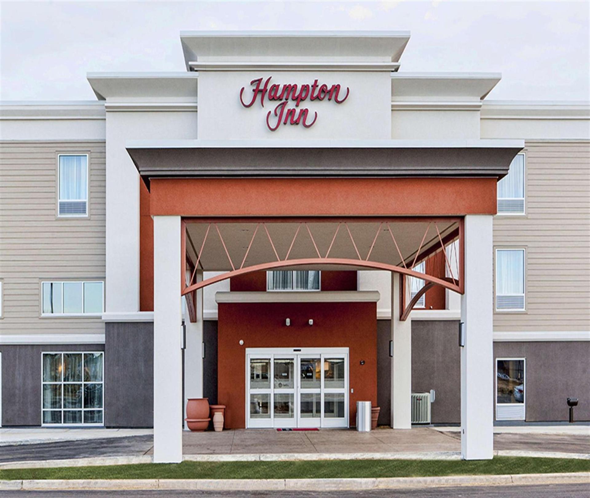 Hampton Inn Hibbing photo 2