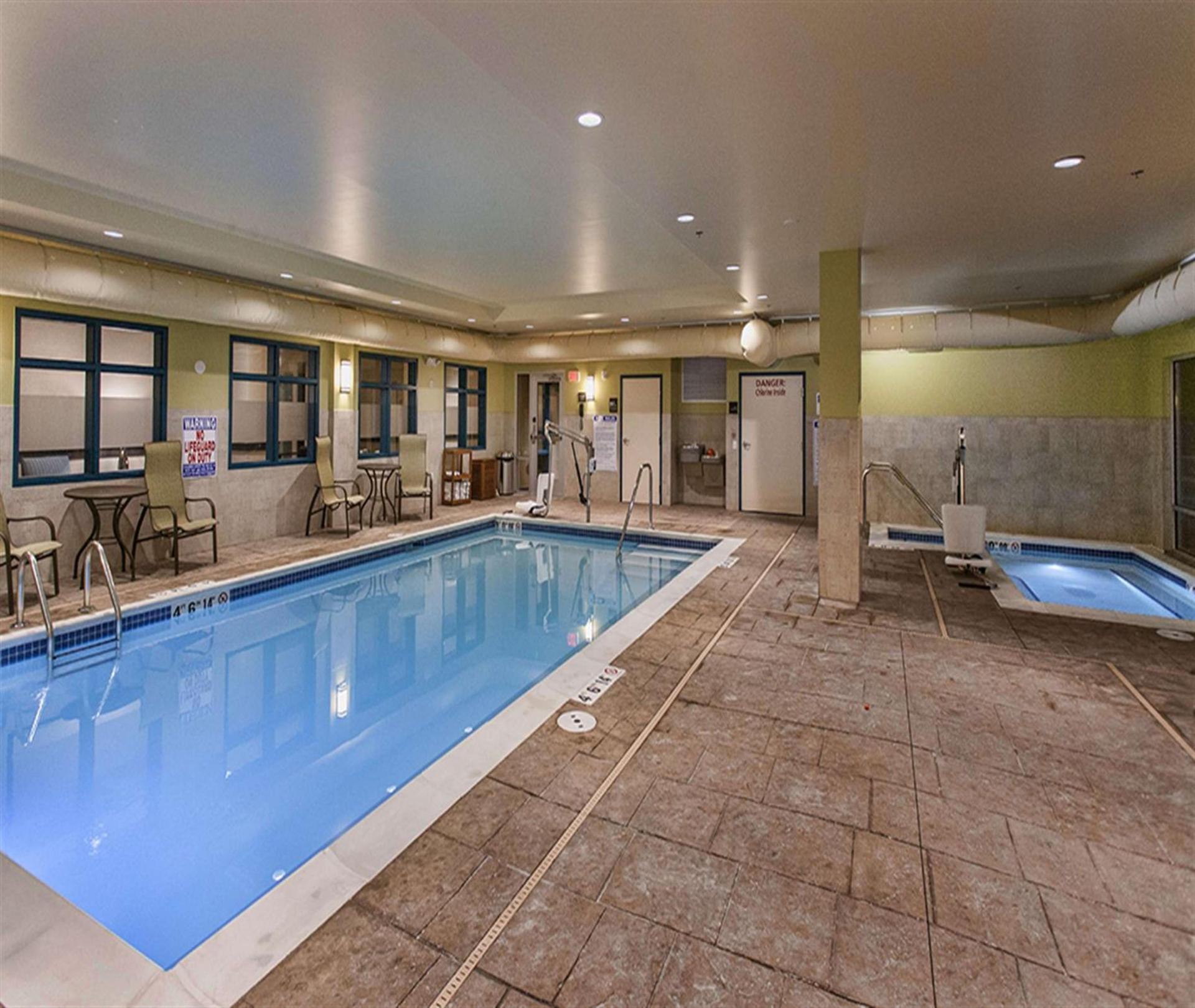 Hampton Inn Hibbing photo 6