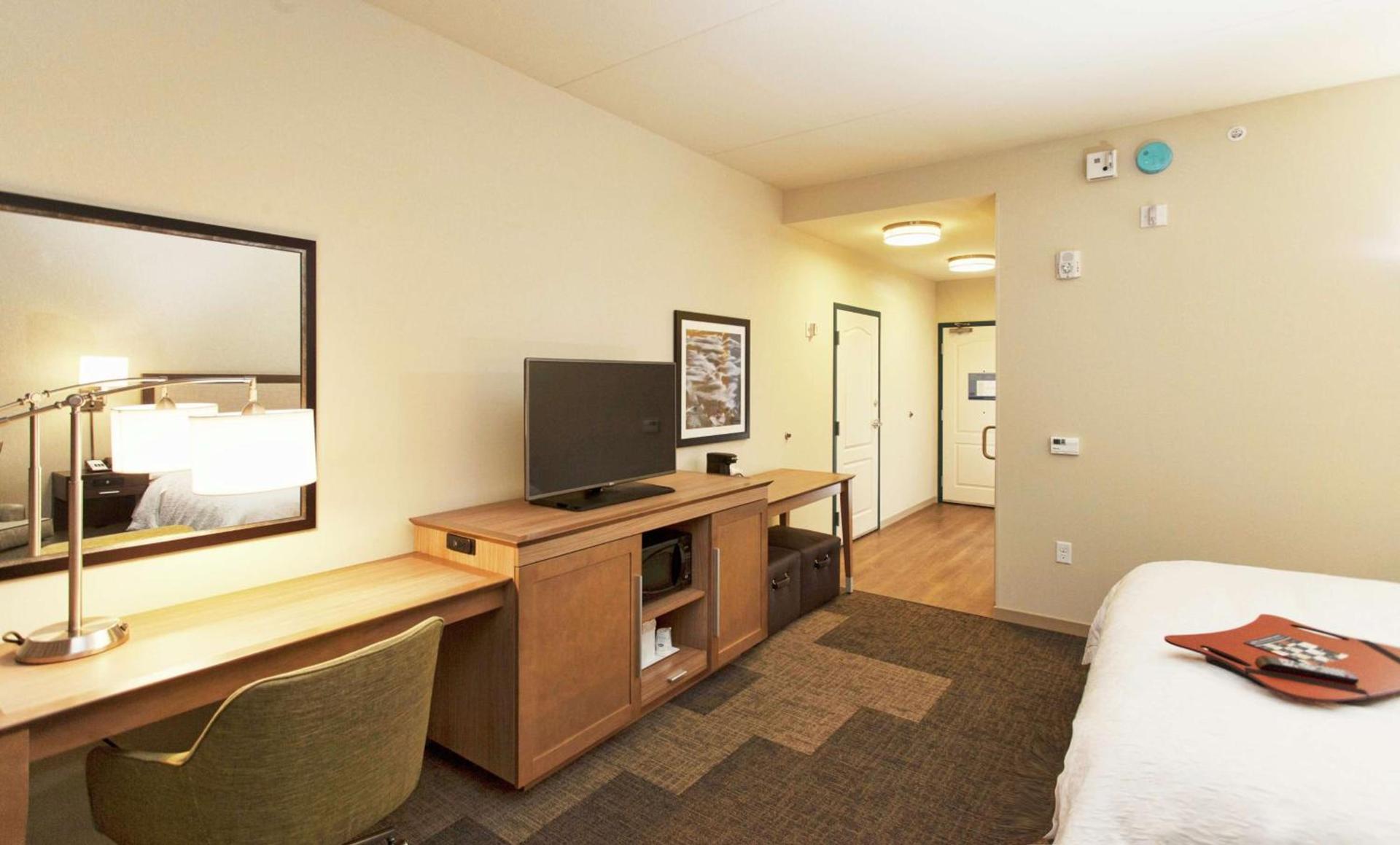 Hampton Inn Hibbing photo 13