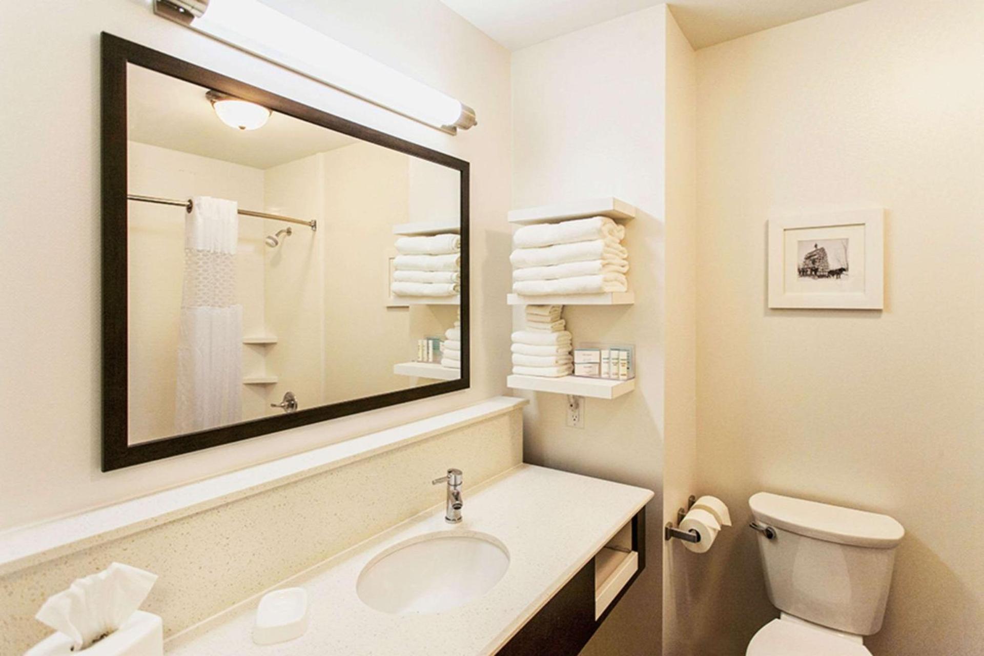Hampton Inn Hibbing photo 14