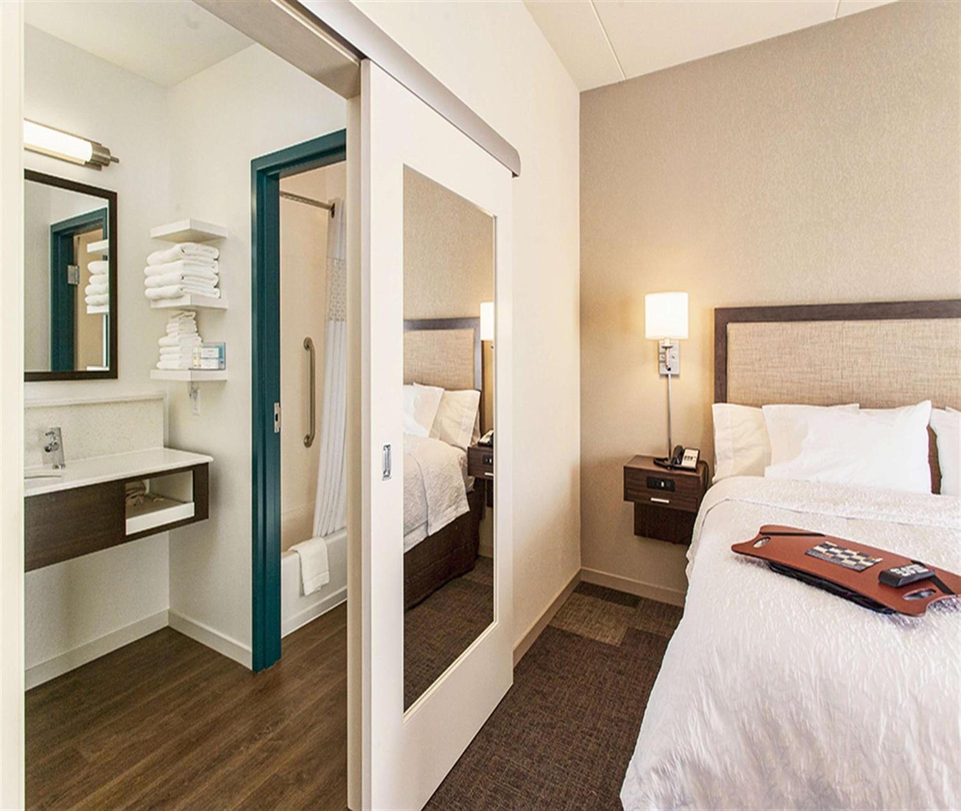 Hampton Inn Hibbing photo 15