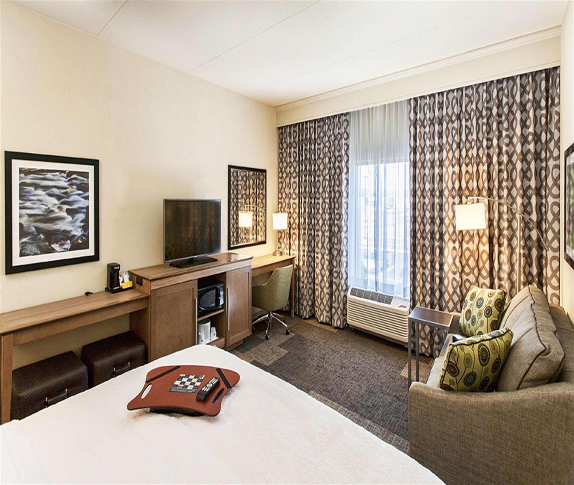 Hampton Inn Hibbing photo 17