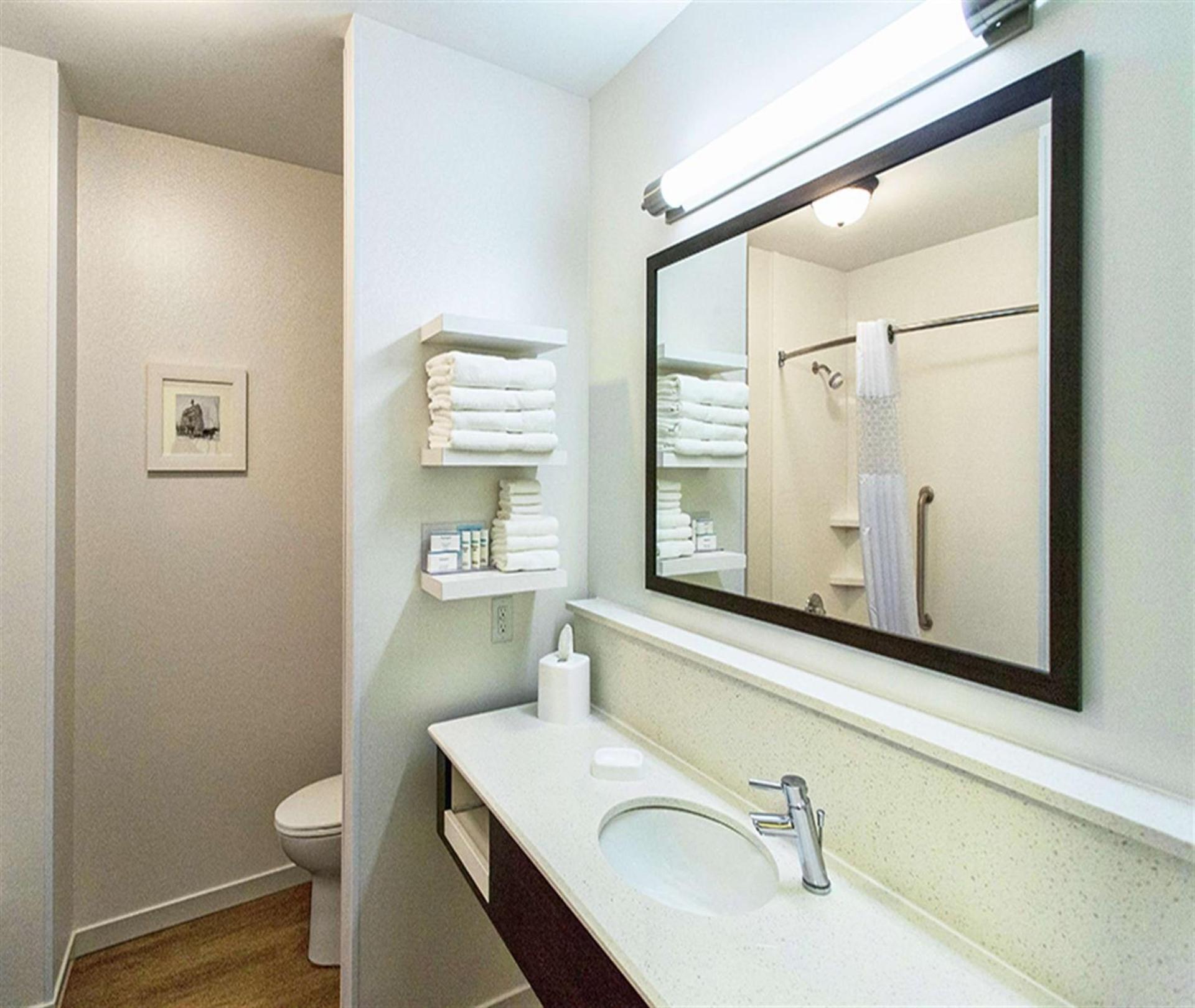 Hampton Inn Hibbing photo 24
