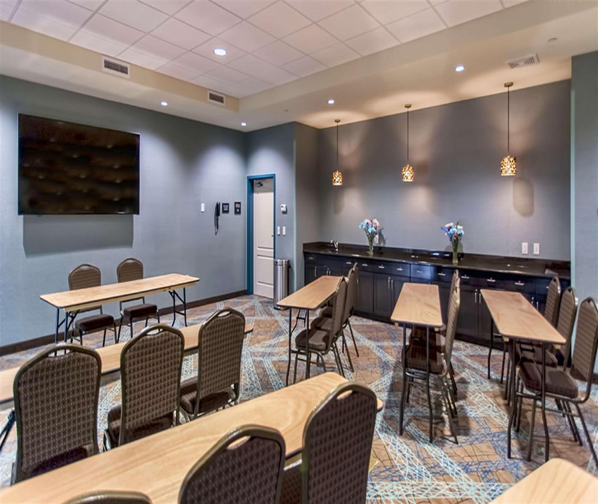 Hampton Inn Hibbing photo 30