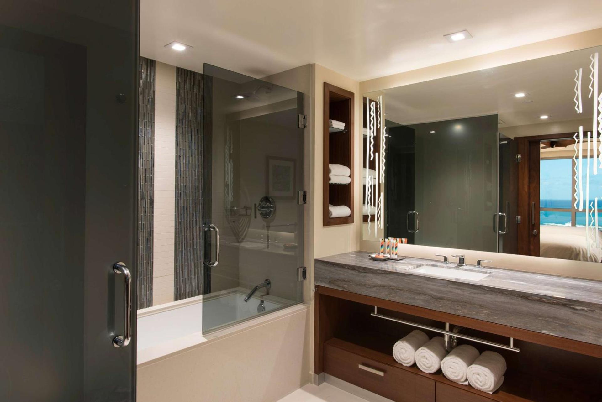Hilton Grand Vacation Club The Grand Islander Waikiki Honolulu photo 29