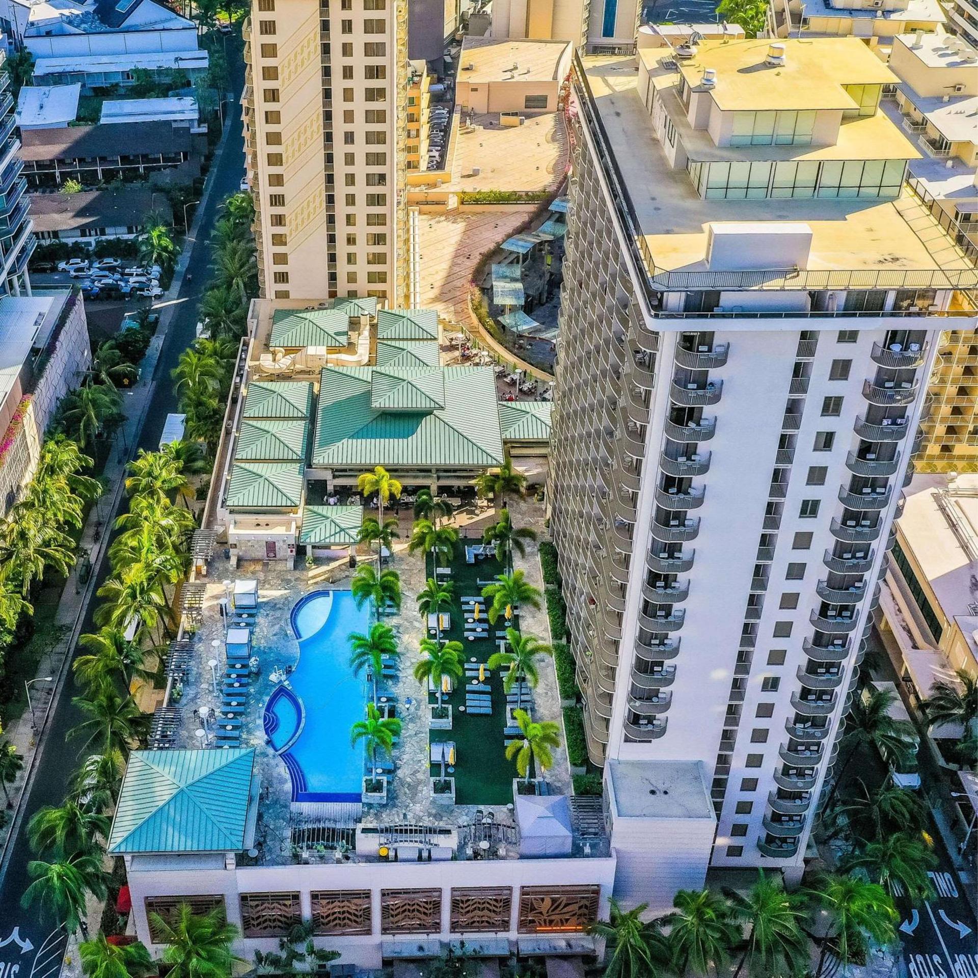 Embassy Suites by Hilton Waikiki Beach Walk photo 3