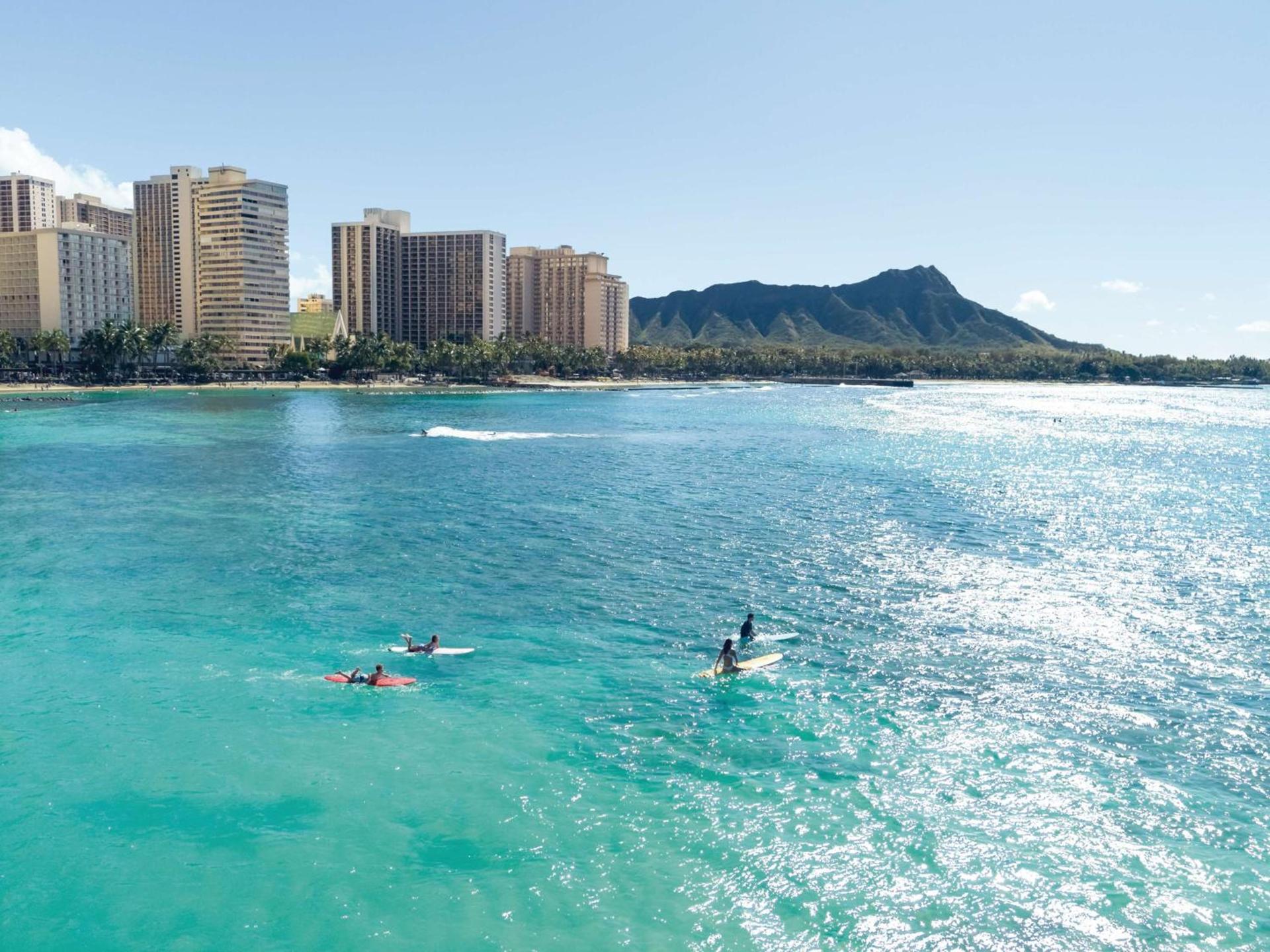 Embassy Suites by Hilton Waikiki Beach Walk photo 2