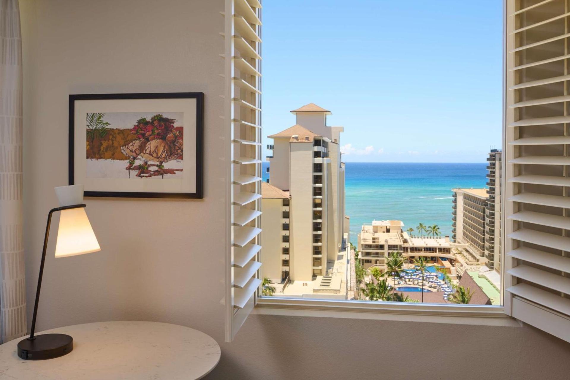 Embassy Suites by Hilton Waikiki Beach Walk photo 8