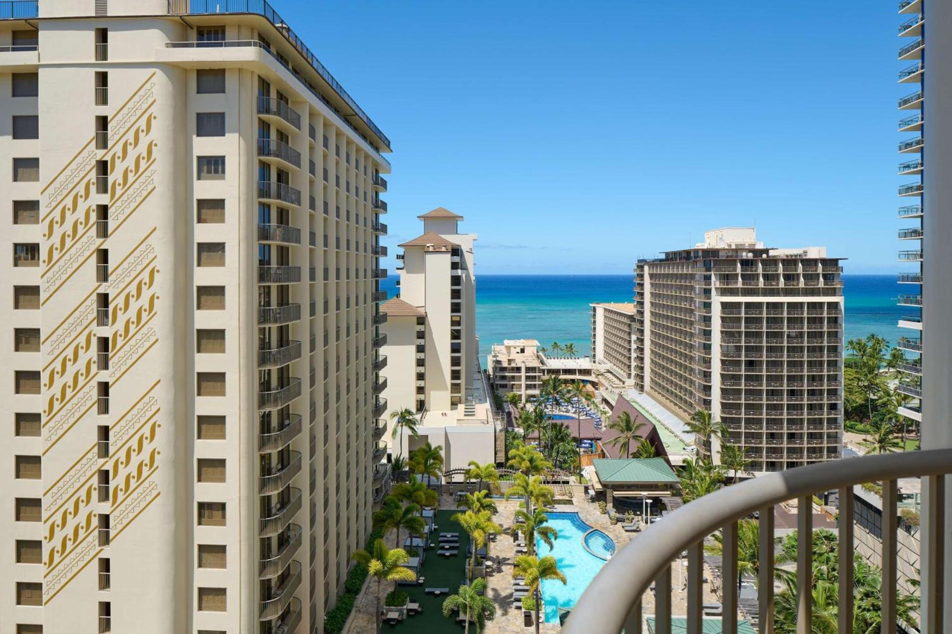 Embassy Suites by Hilton Waikiki Beach Walk photo 9