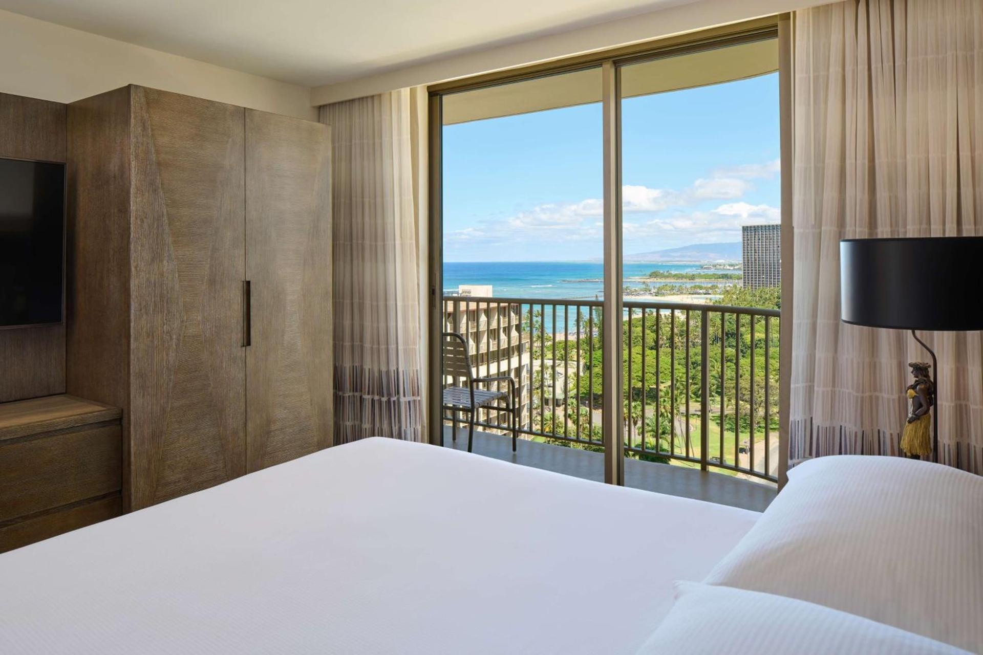 Embassy Suites by Hilton Waikiki Beach Walk photo 13