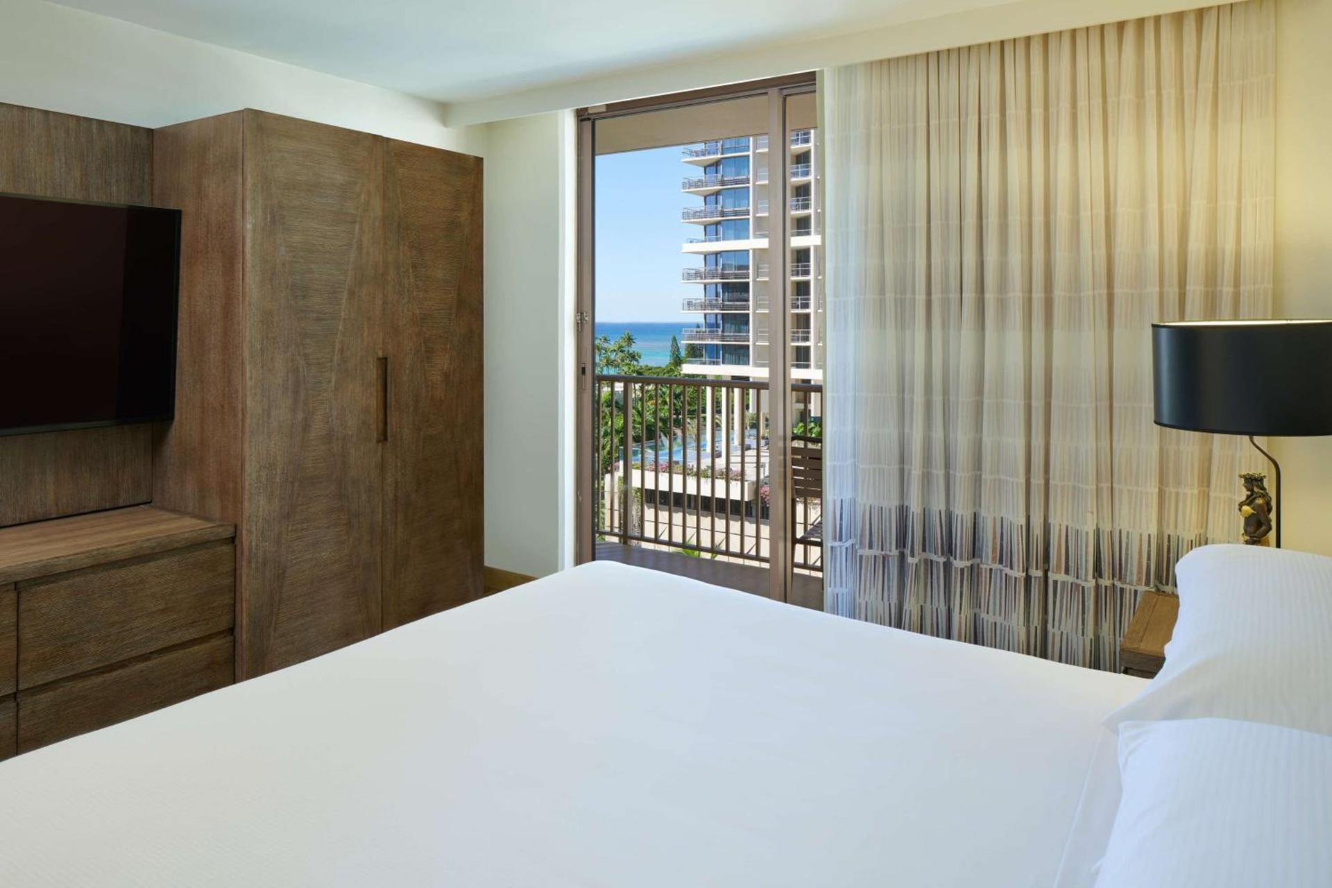 Embassy Suites by Hilton Waikiki Beach Walk photo 20
