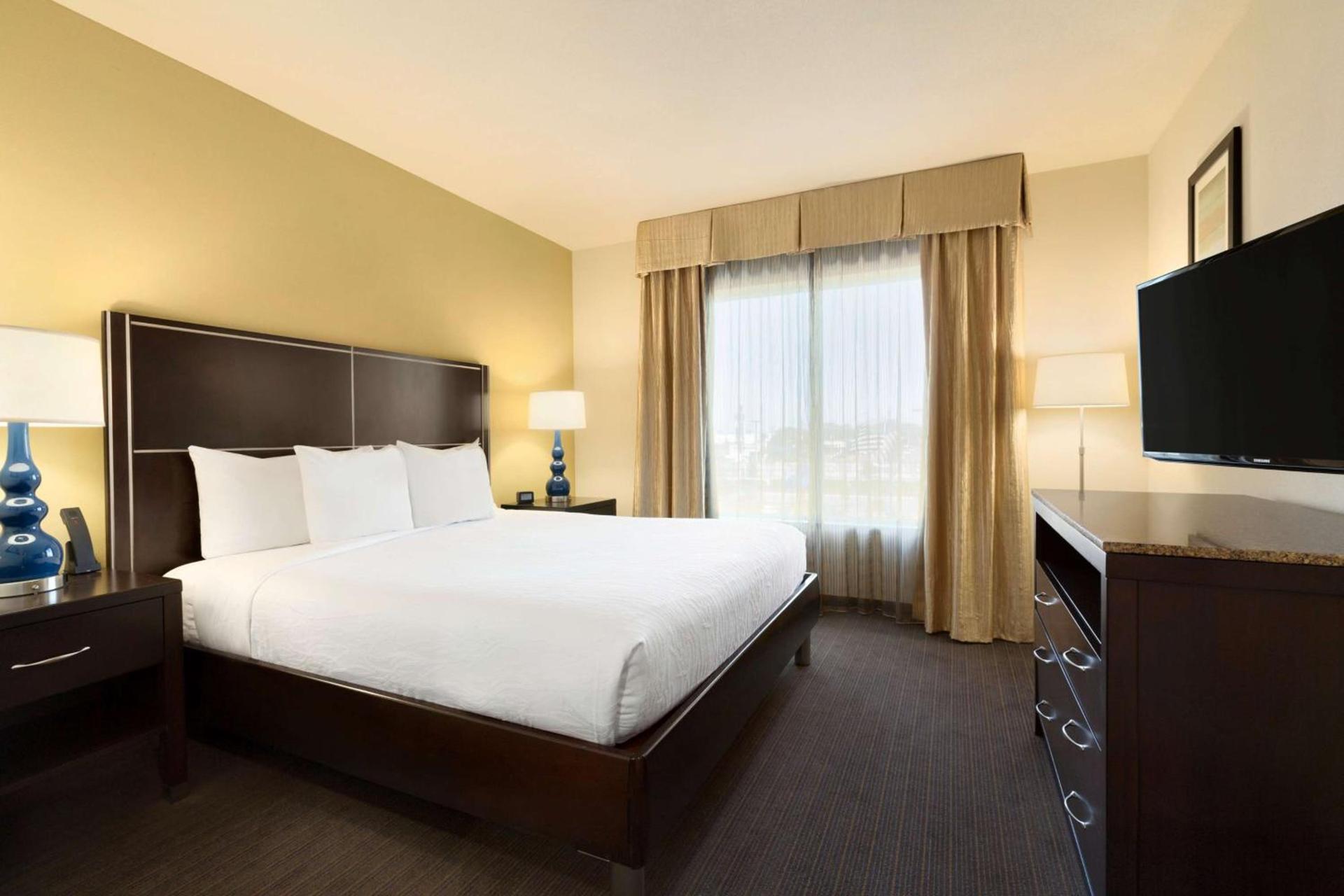 Hilton Garden Inn Houston NW America Plaza photo 35