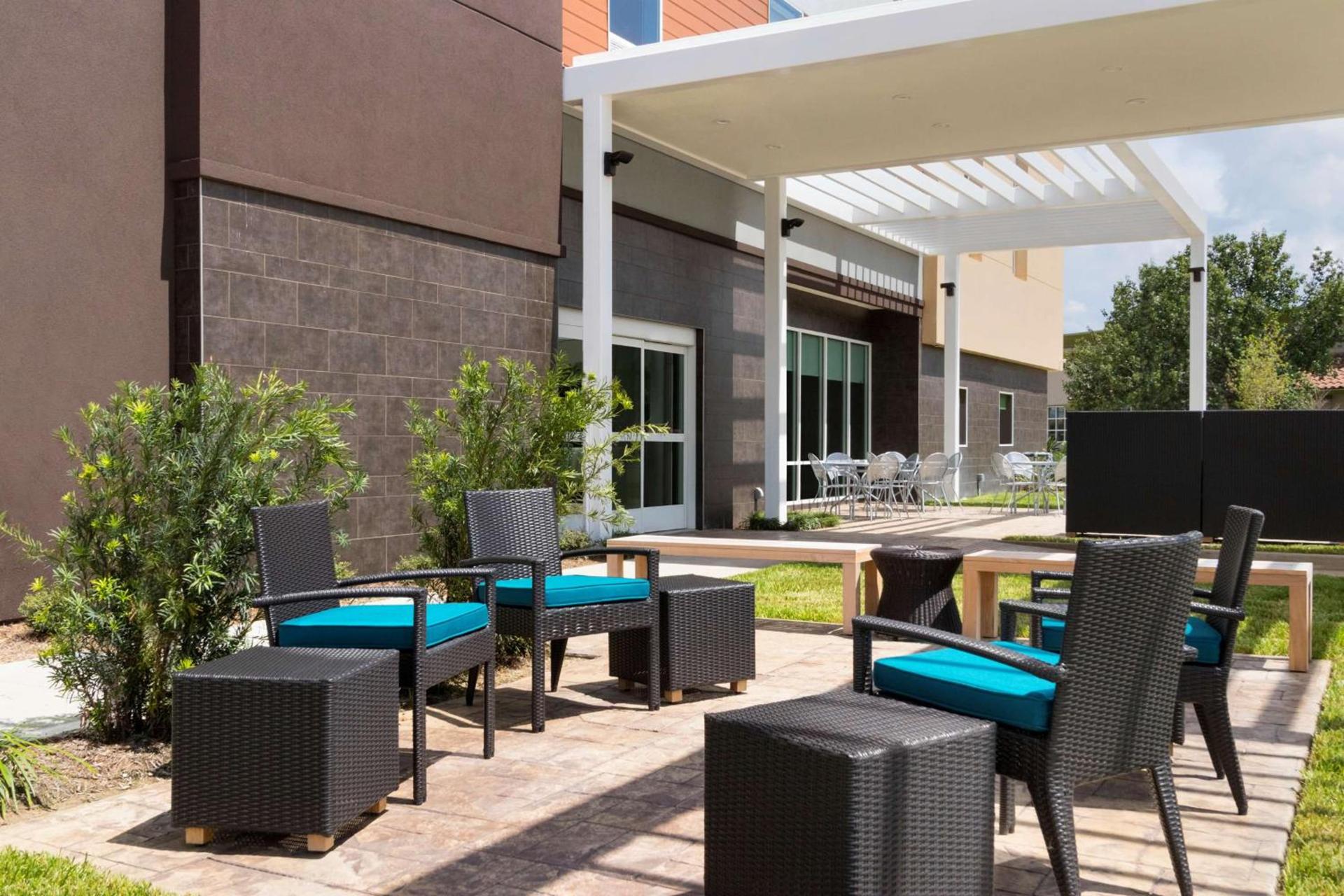 Home2 Suites by Hilton Houston Stafford - Sugar Land photo 11