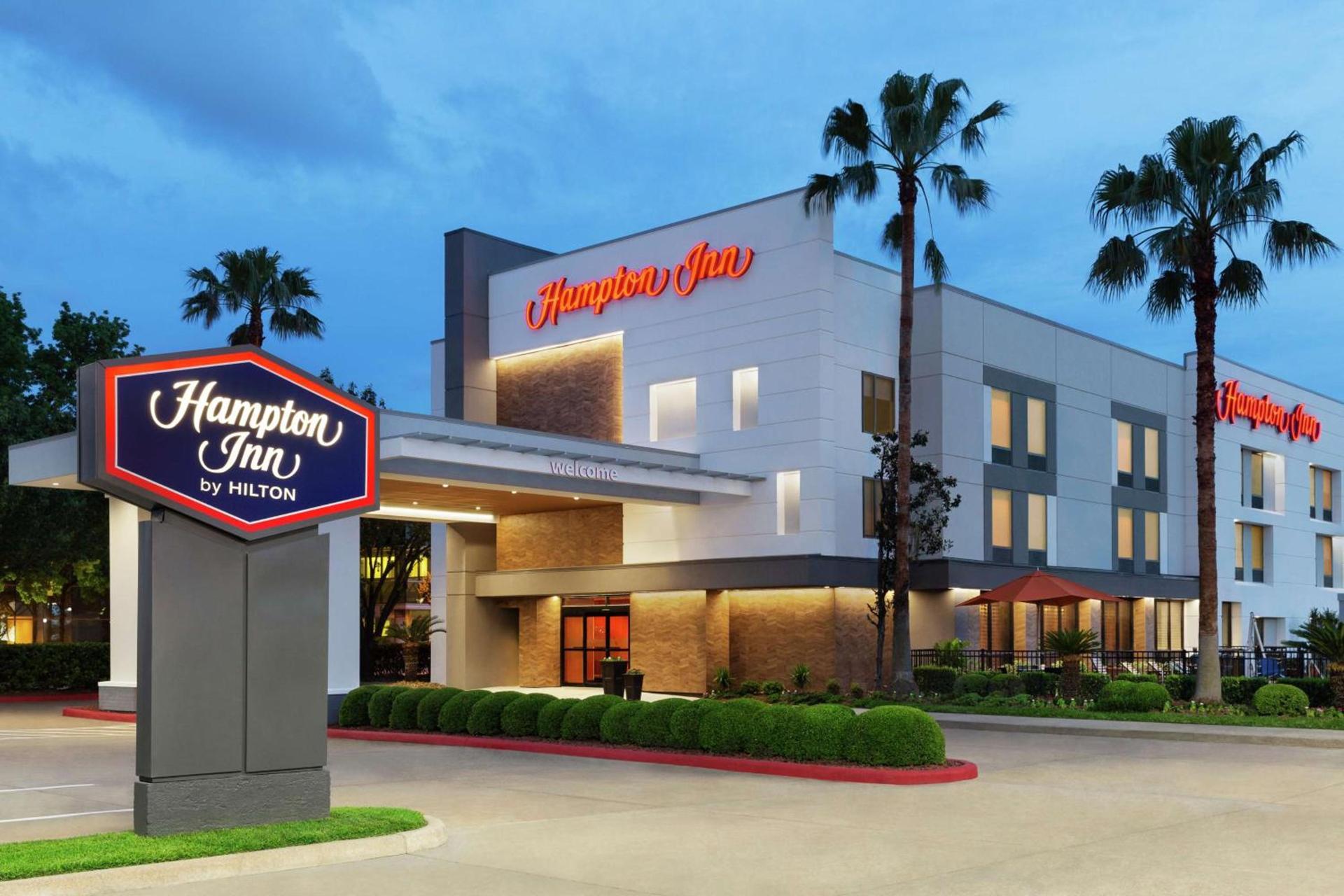 Hampton Inn - Houston/Brookhollow photo 1