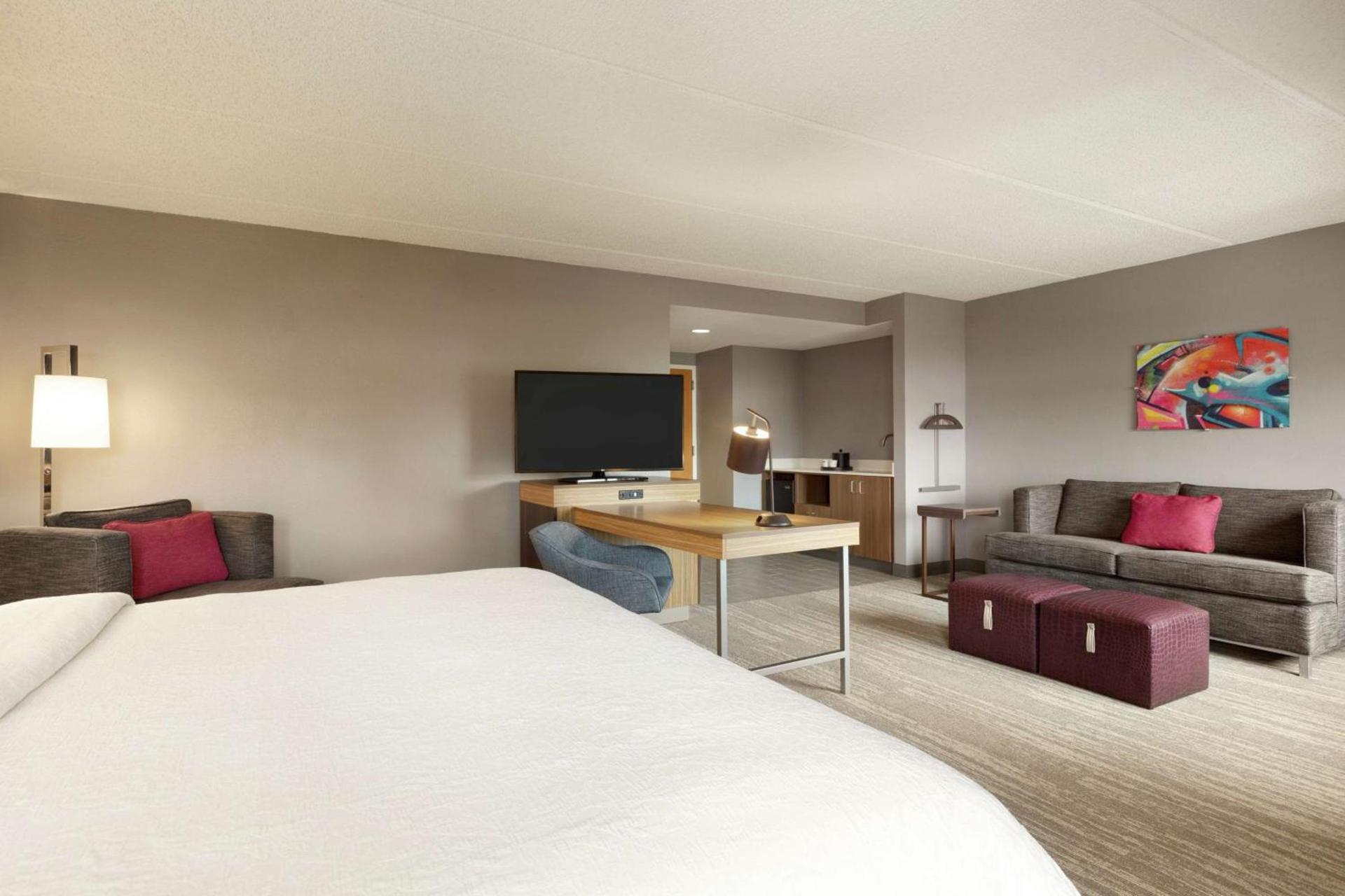 Hampton Inn - Houston/Brookhollow photo 28