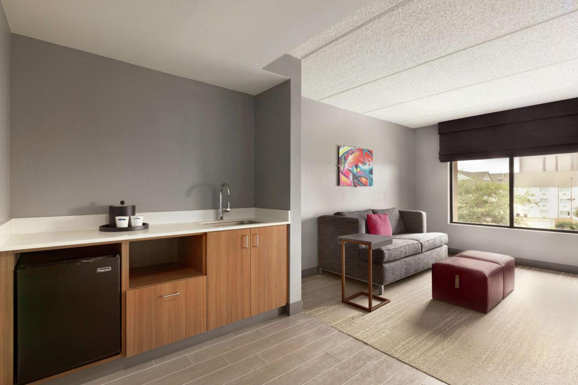 Hampton Inn - Houston/Brookhollow photo 36
