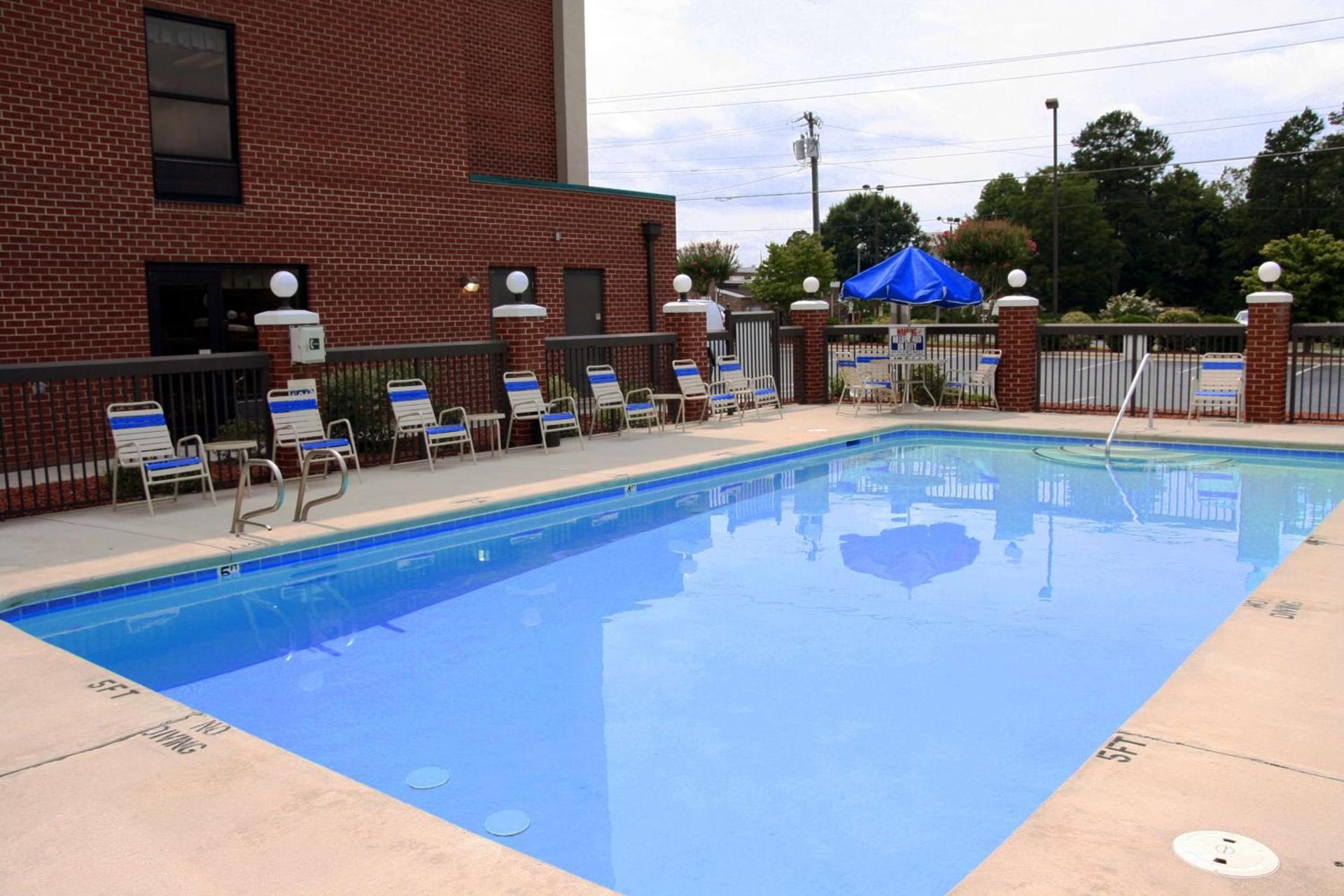 Hampton Inn High Point photo 7