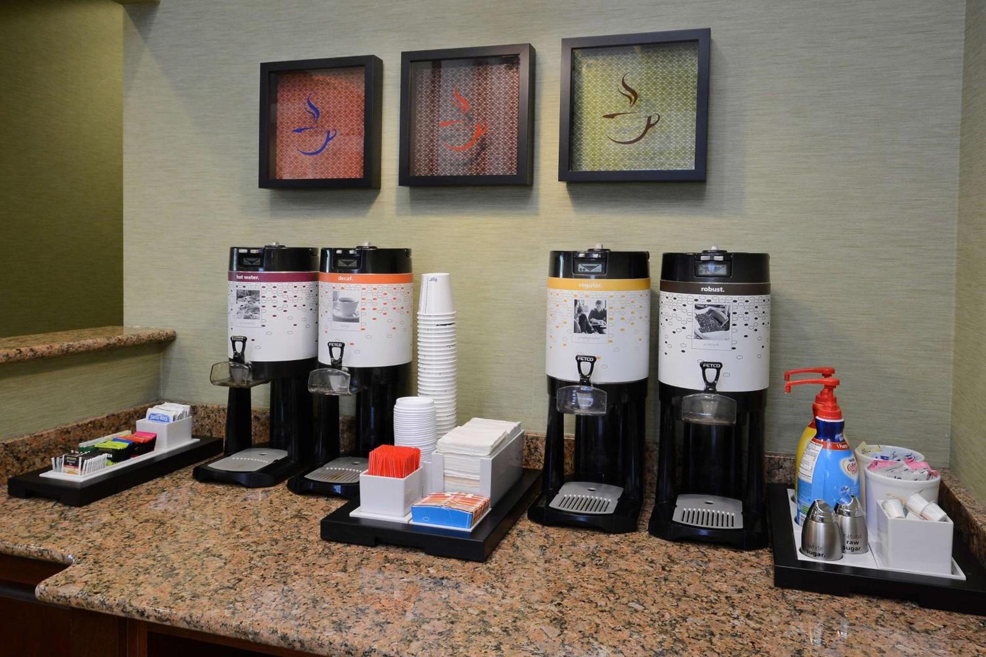 Hampton Inn High Point photo 9